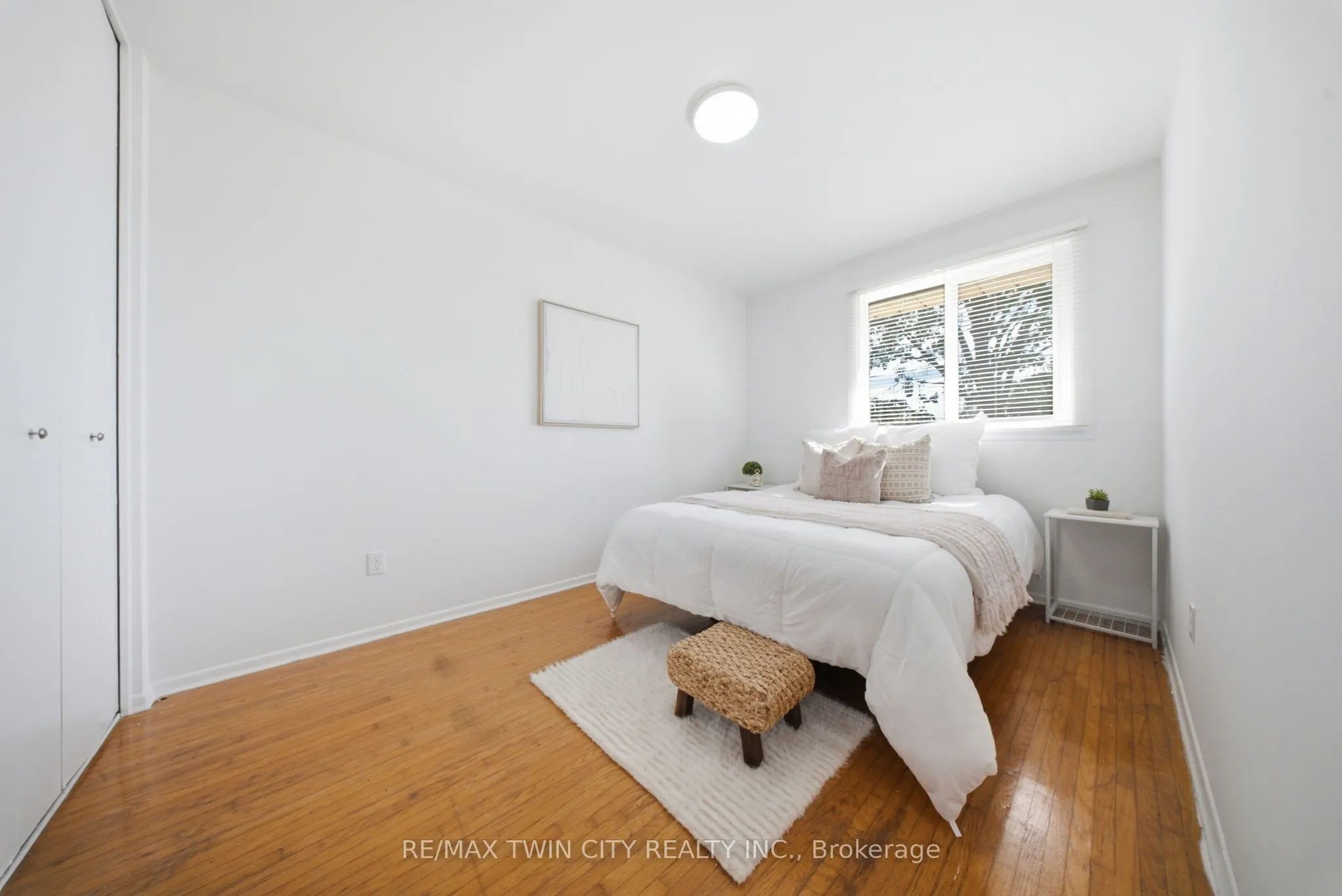 16 Burwell Street