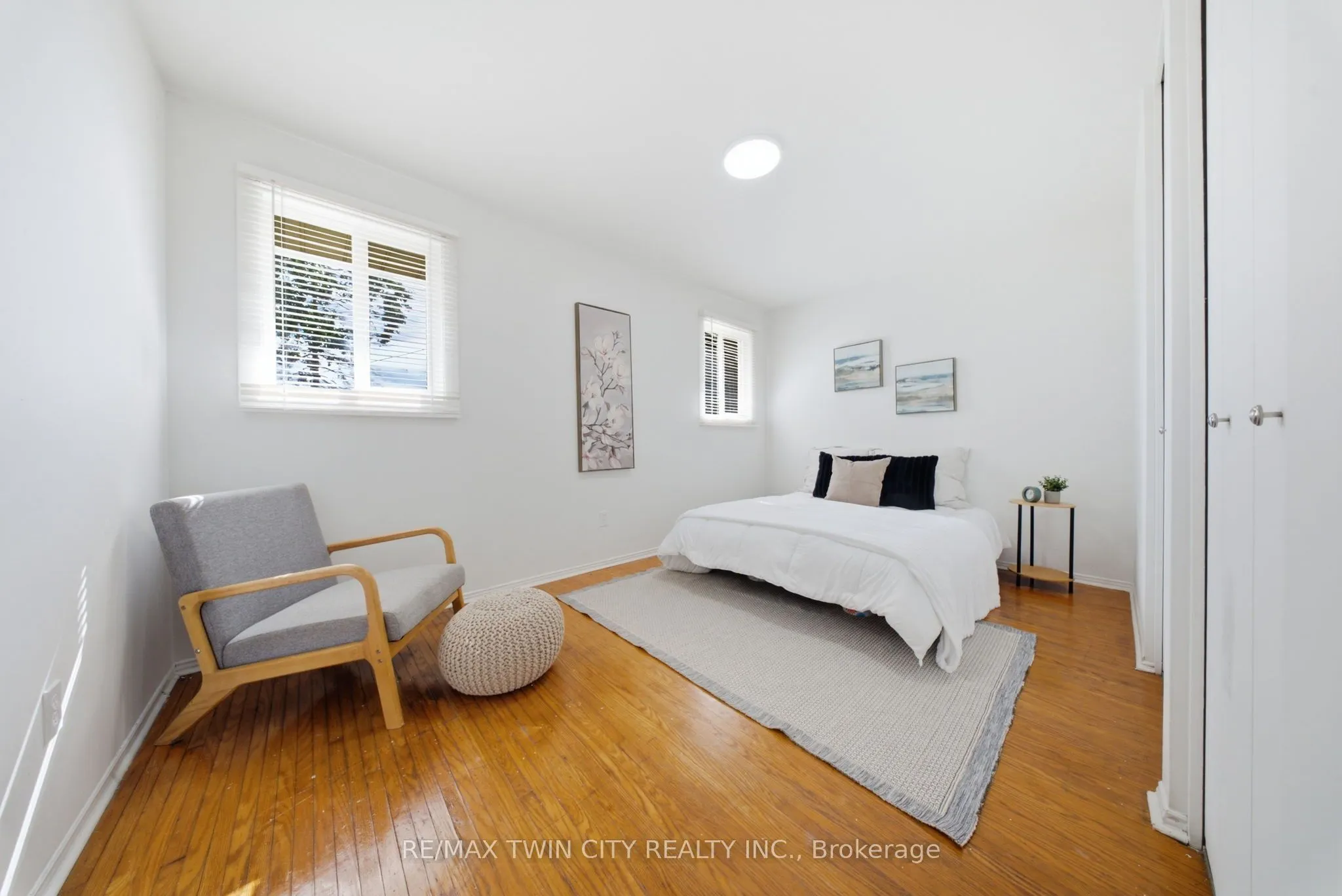 16 Burwell Street