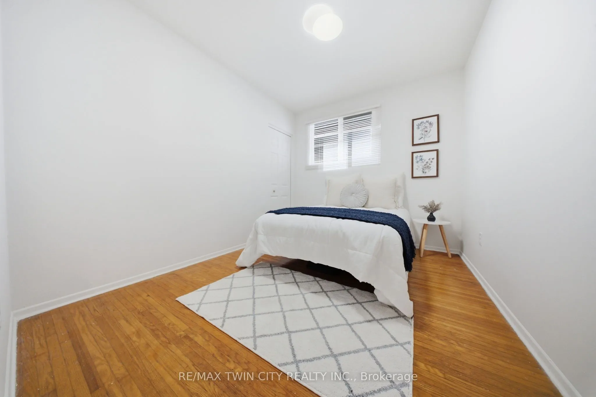 16 Burwell Street