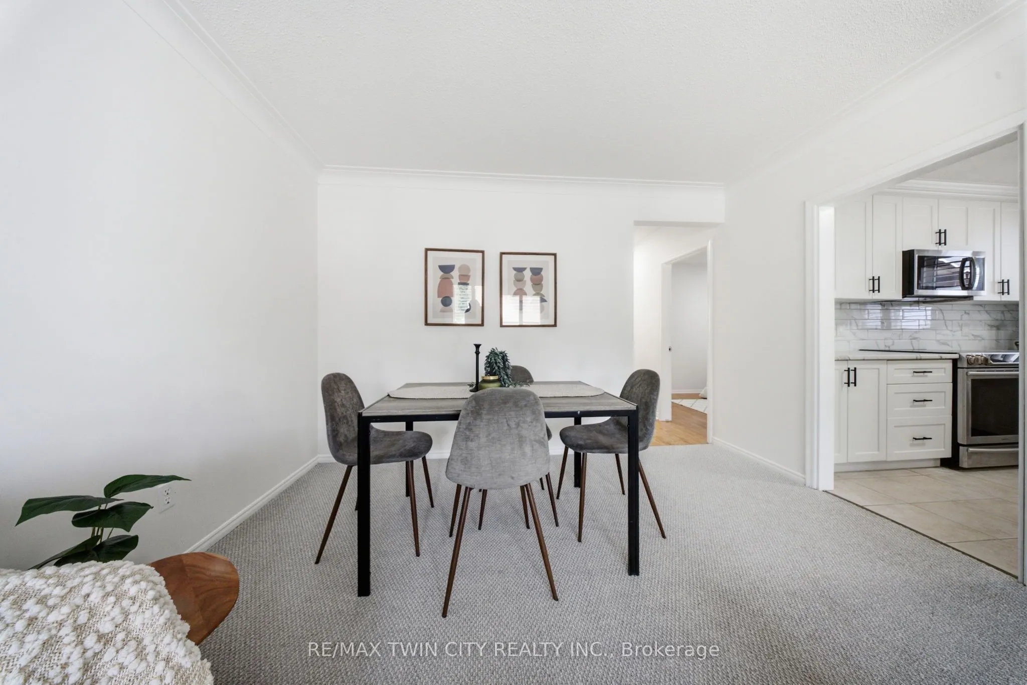 16 Burwell Street