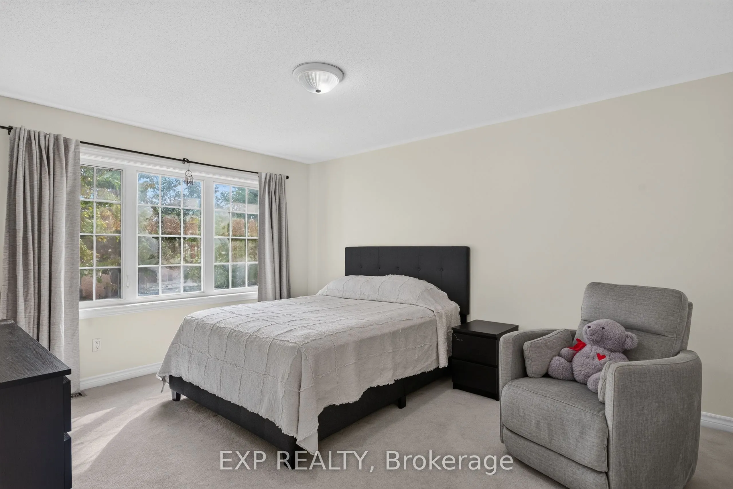 79 SELHURST Avenue