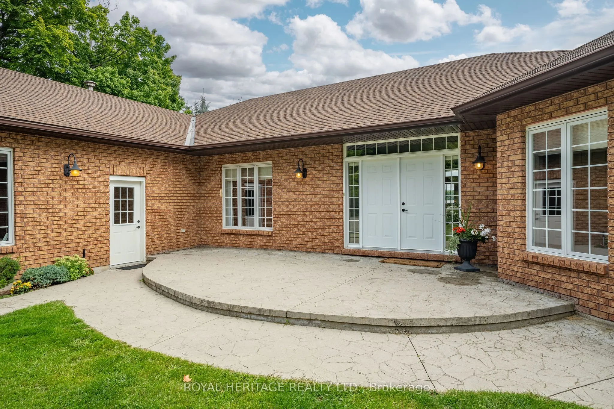 120 MCGREGOR Drive