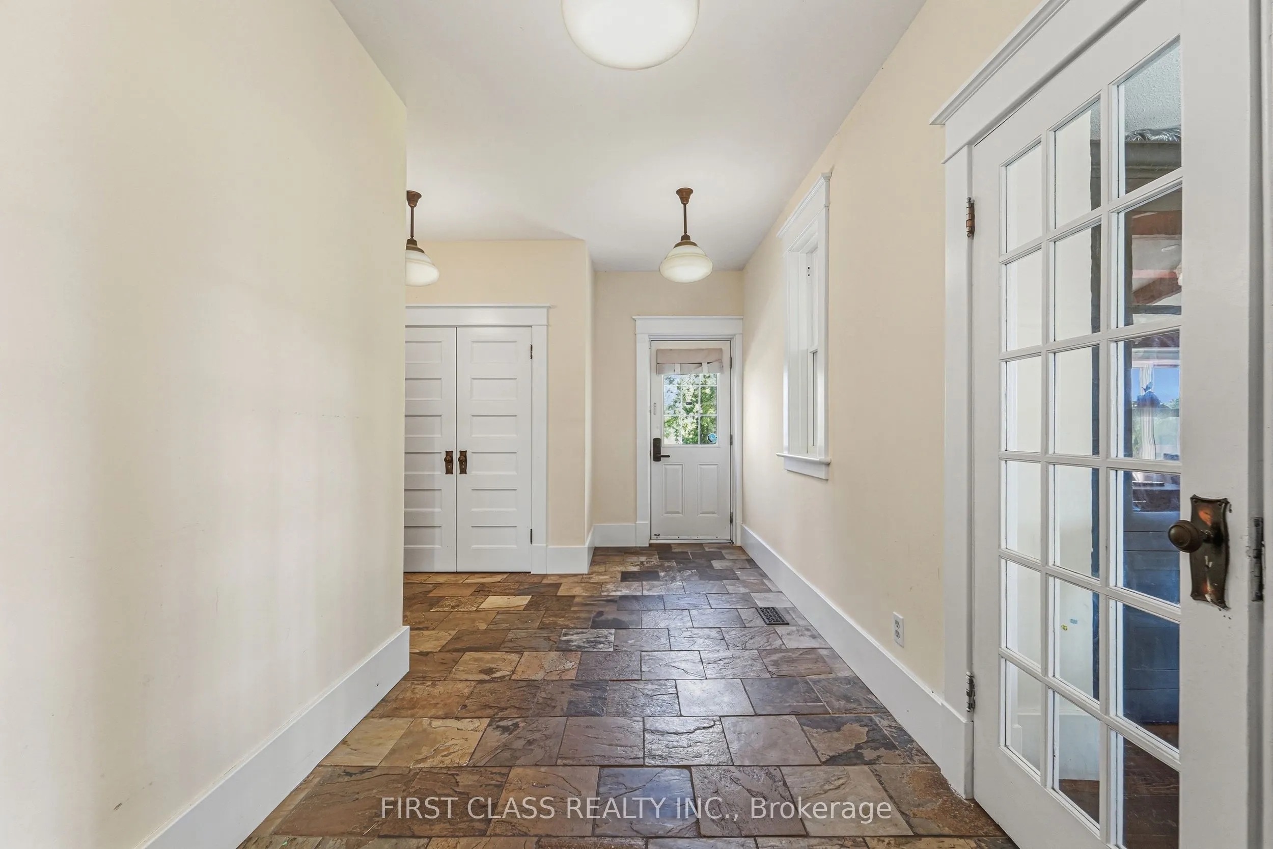 424 Concession Rd 8 E