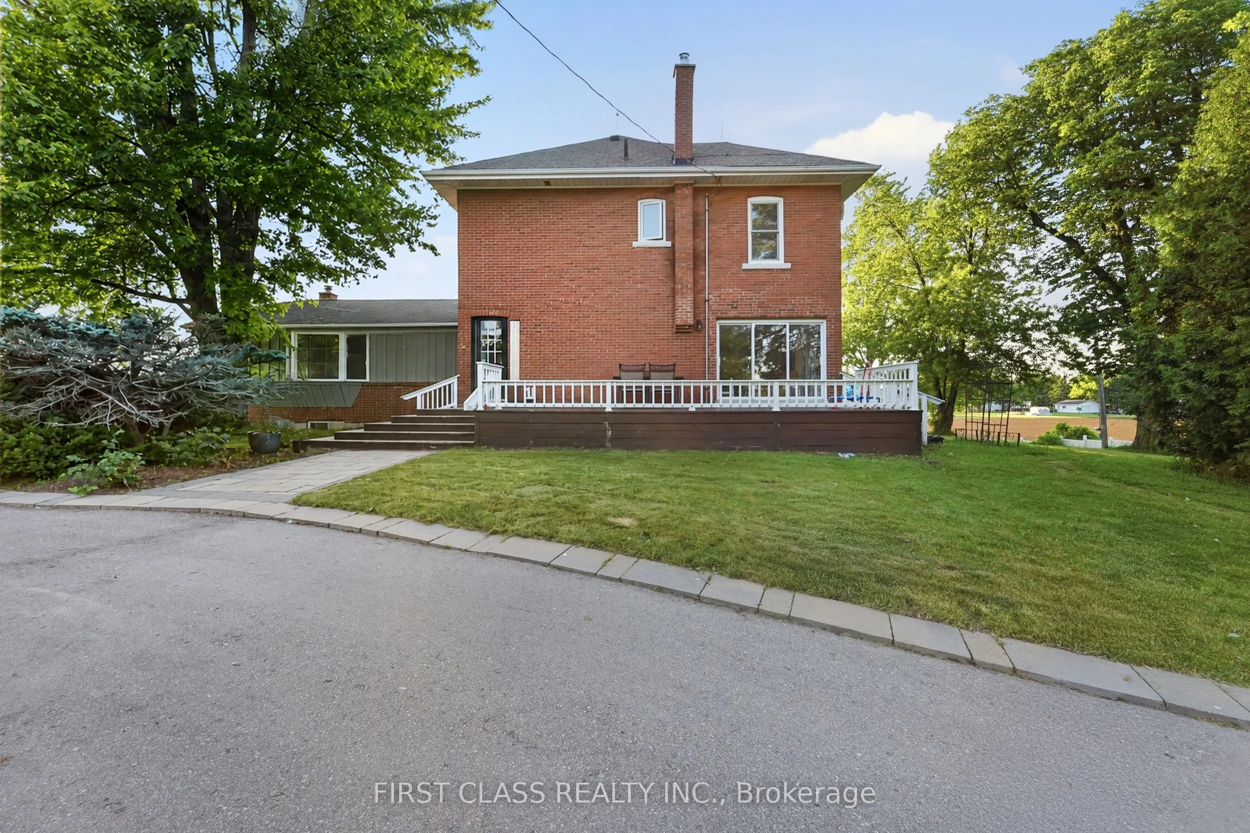 424 Concession Rd 8 E