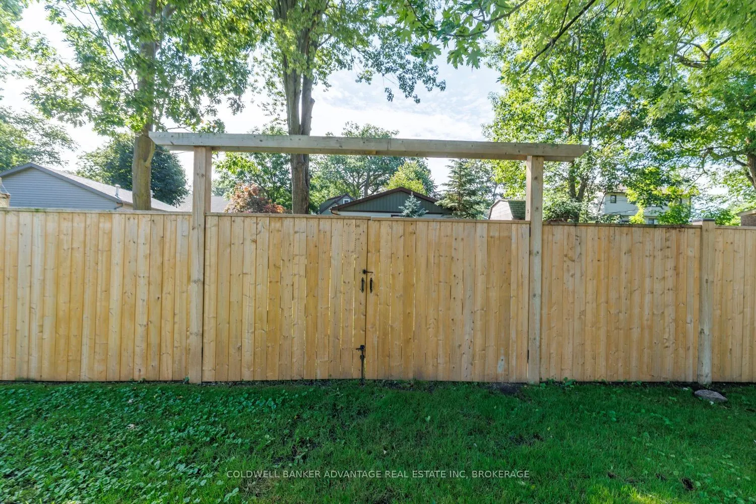 466 Sugarloaf Street