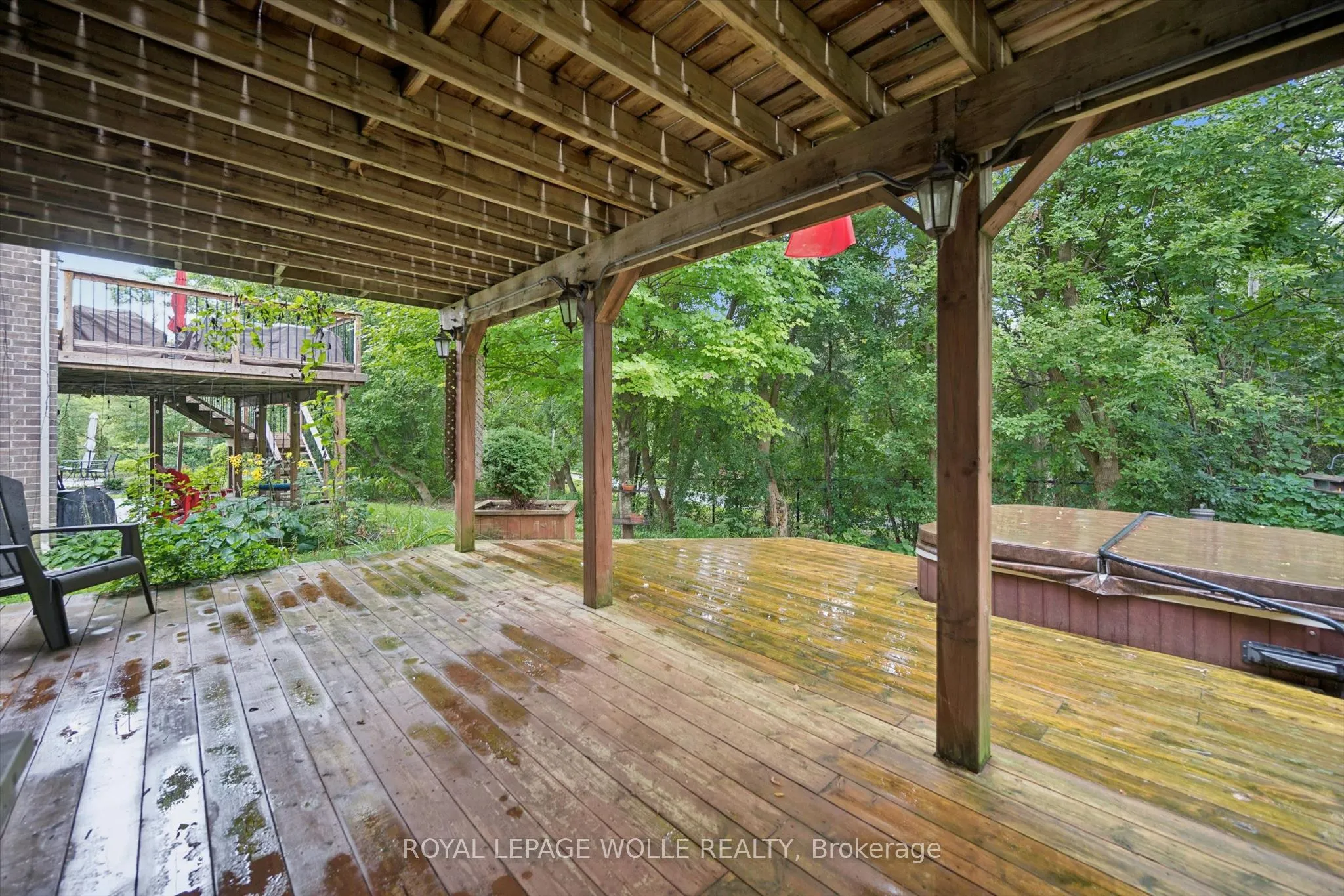 326 Tealby Crescent