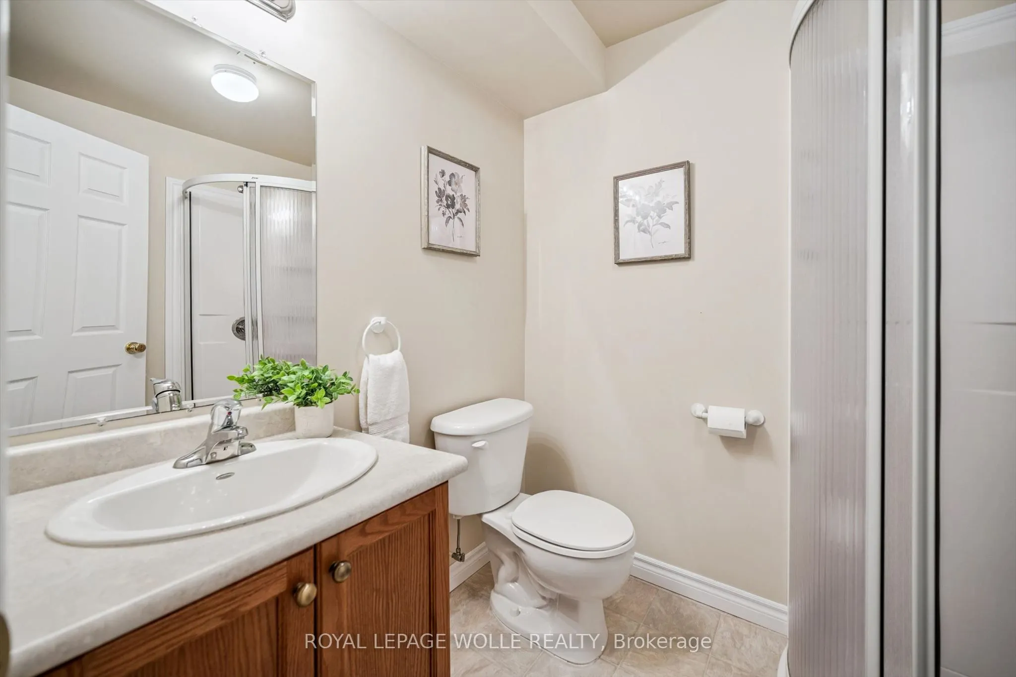 326 Tealby Crescent