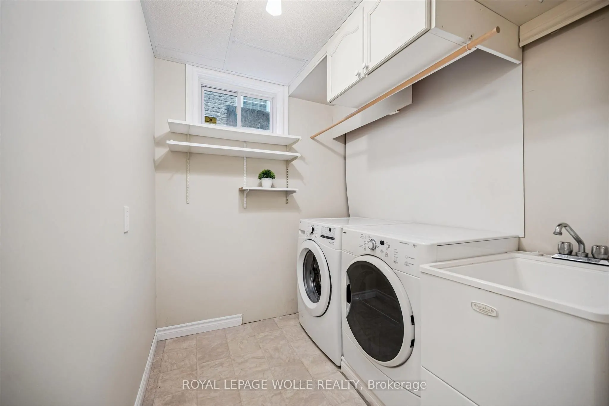 326 Tealby Crescent