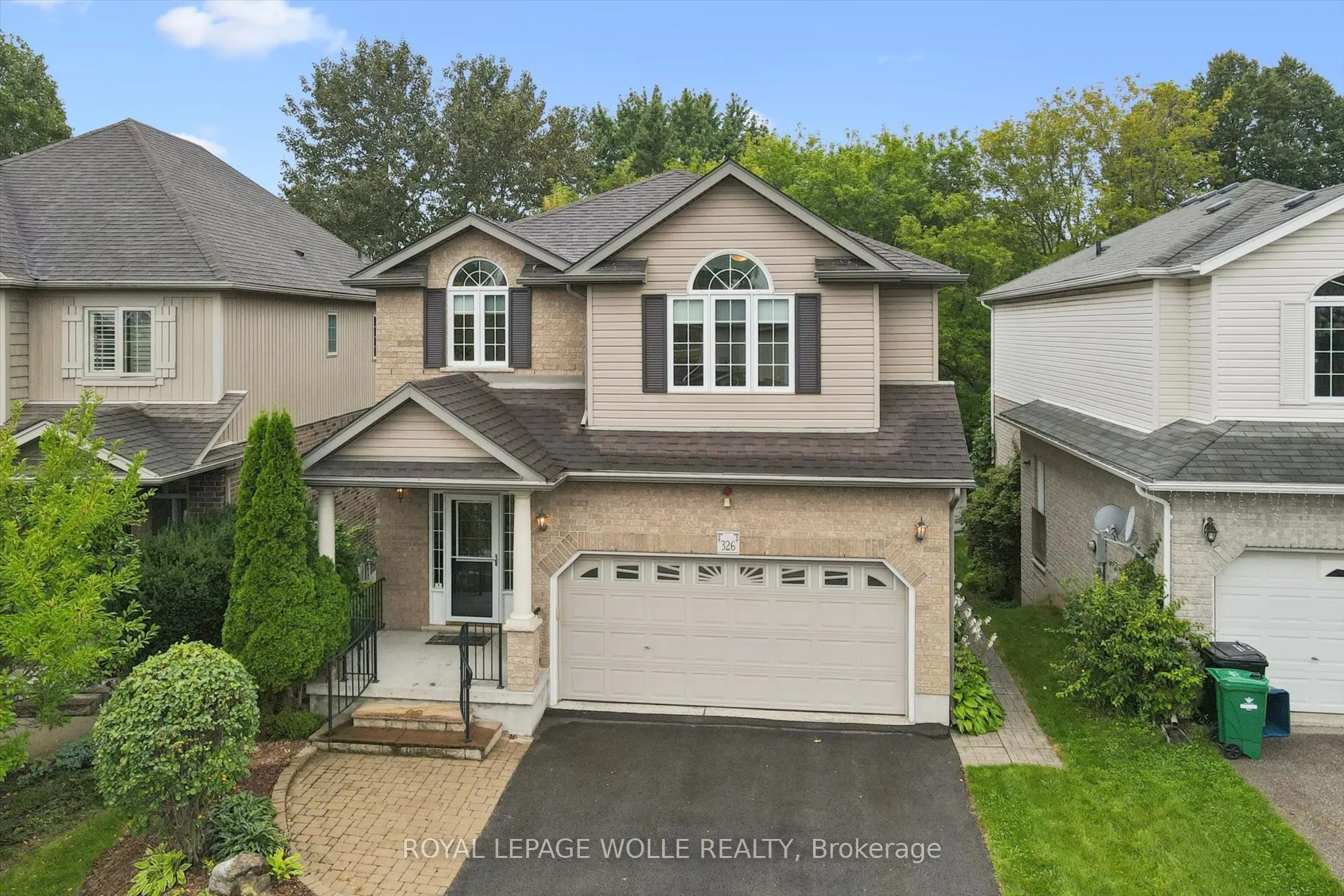 326 Tealby Crescent