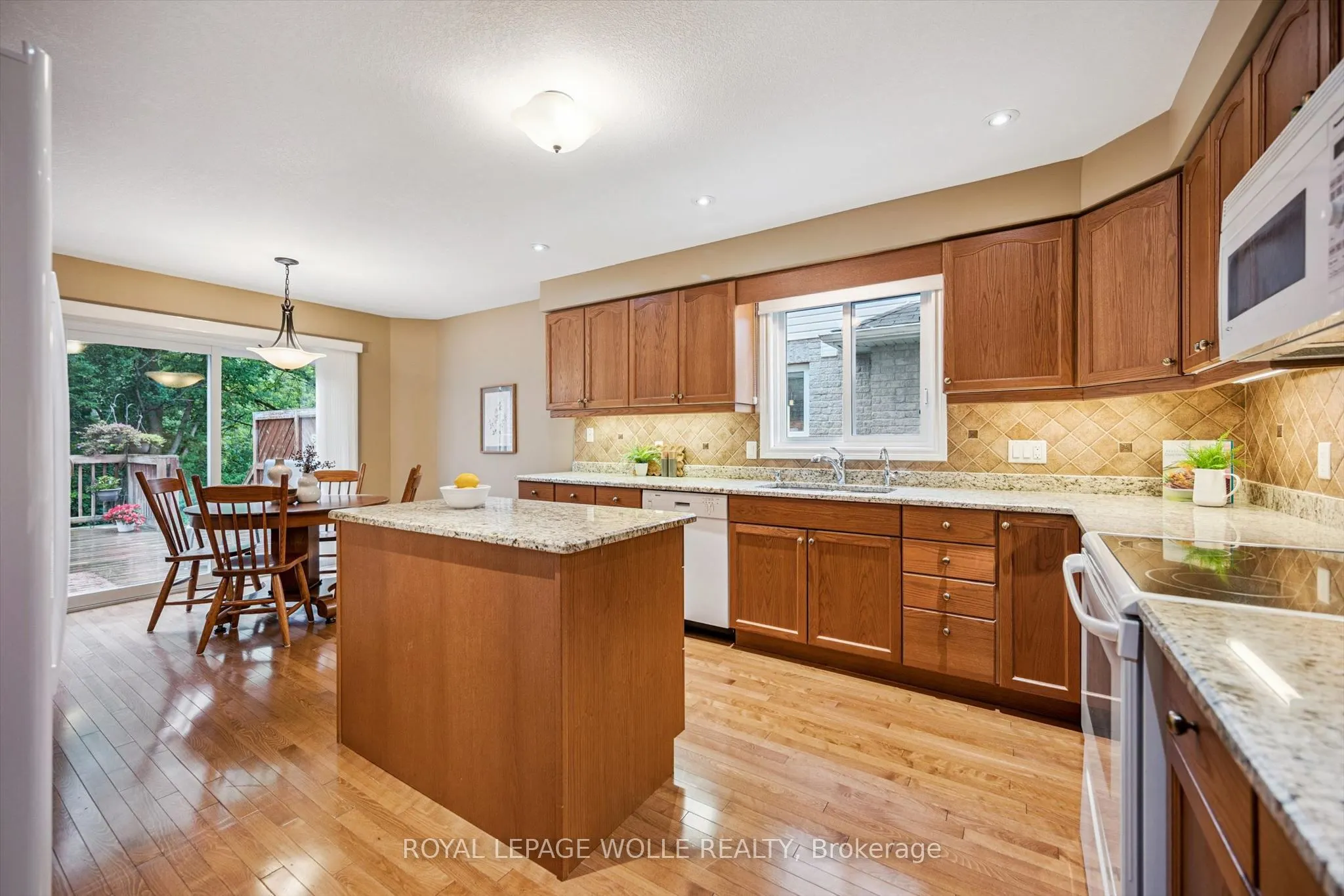326 Tealby Crescent
