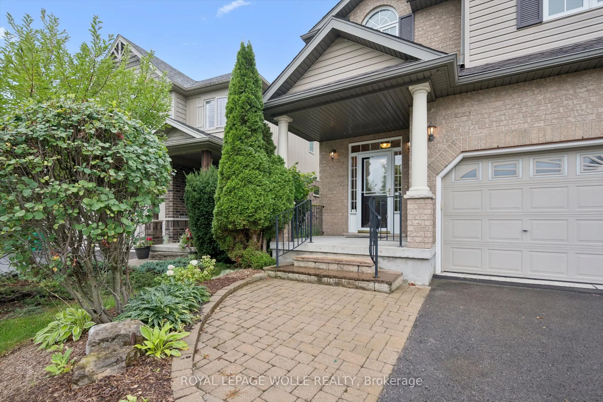 326 Tealby Crescent