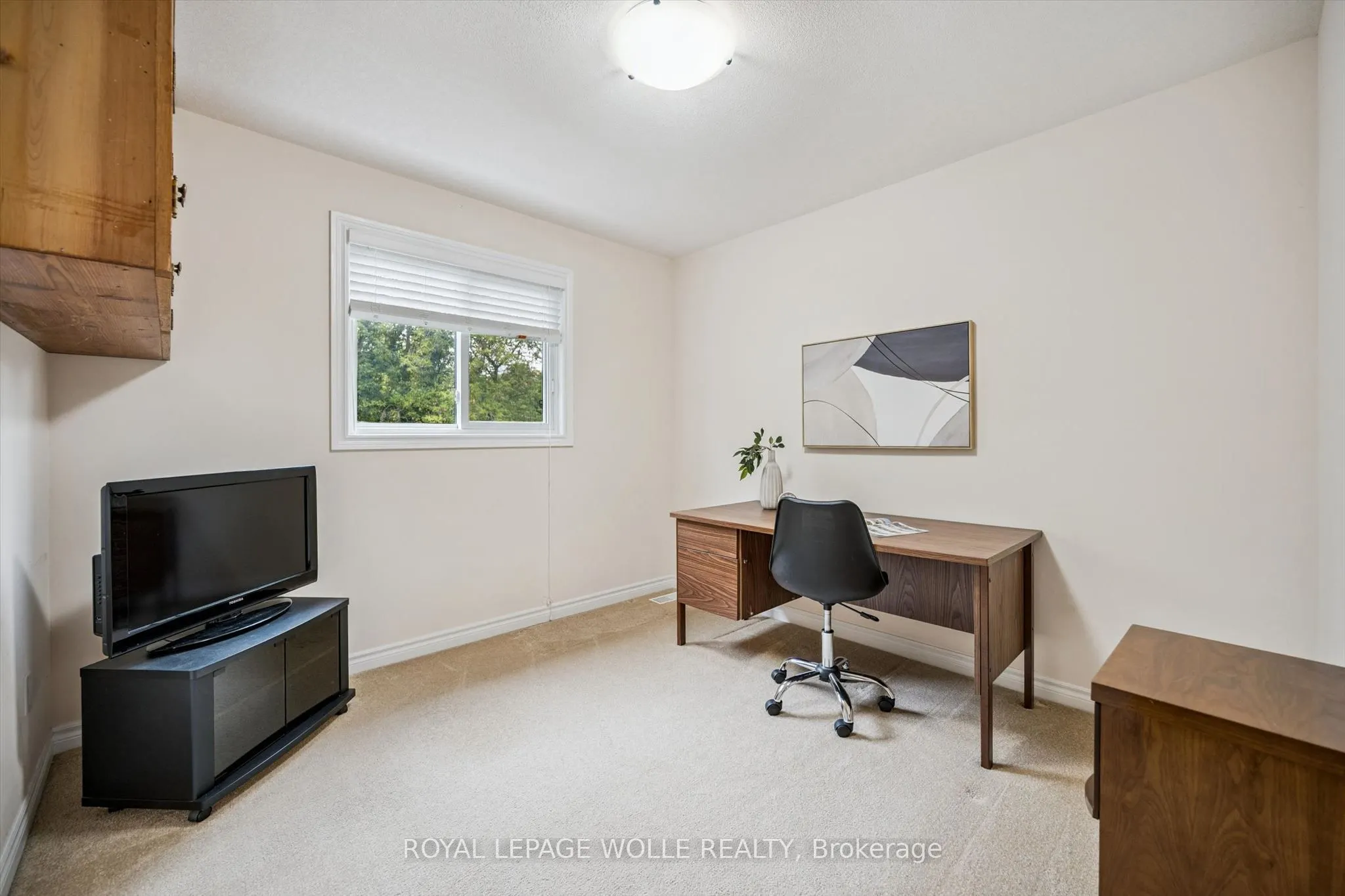 326 Tealby Crescent
