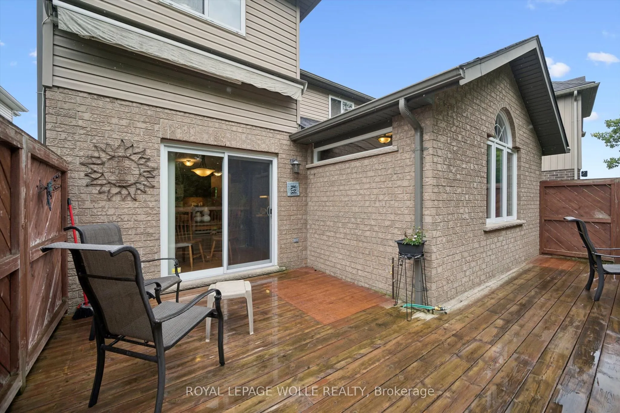 326 Tealby Crescent