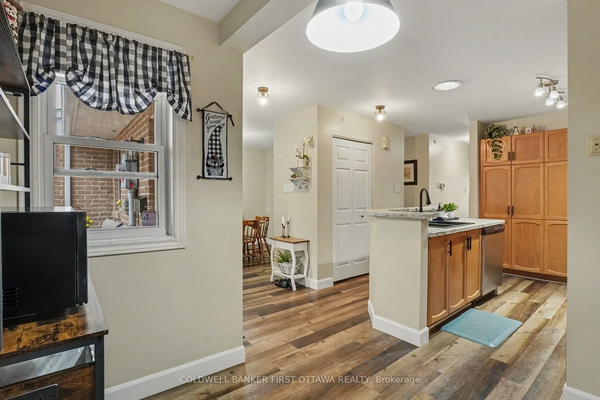 6 Bathurst Road #3