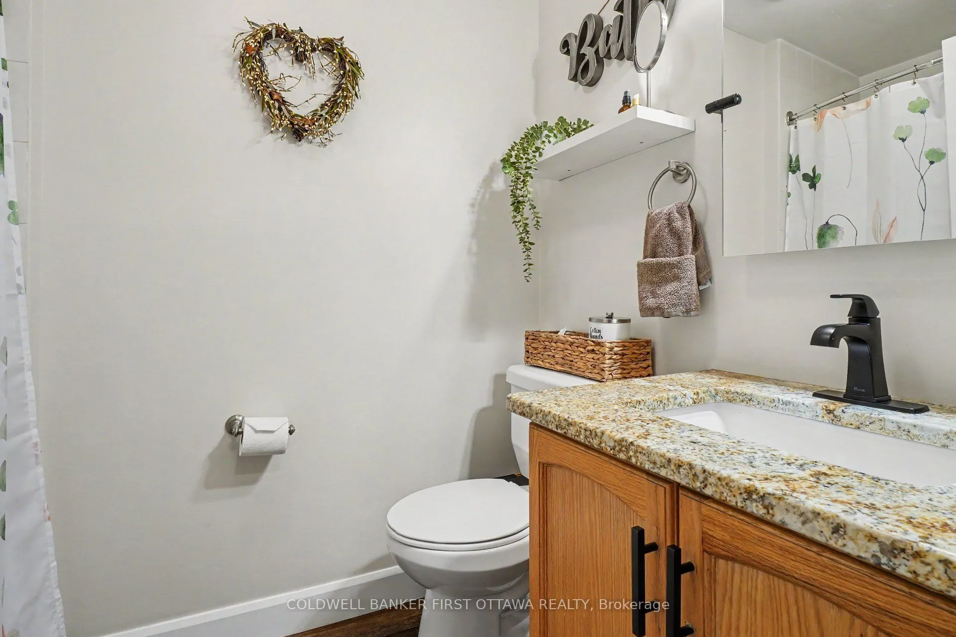 6 Bathurst Road #3