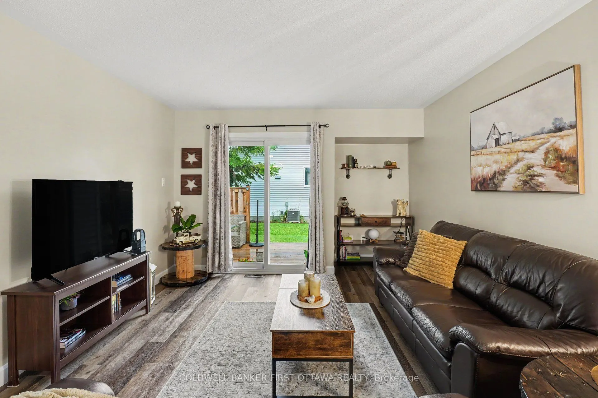 6 Bathurst Road #3
