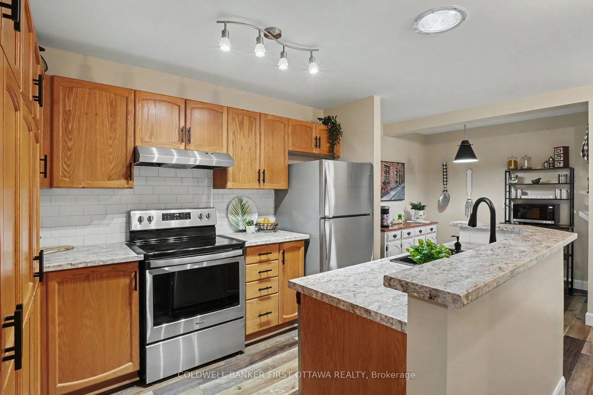 6 Bathurst Road #3