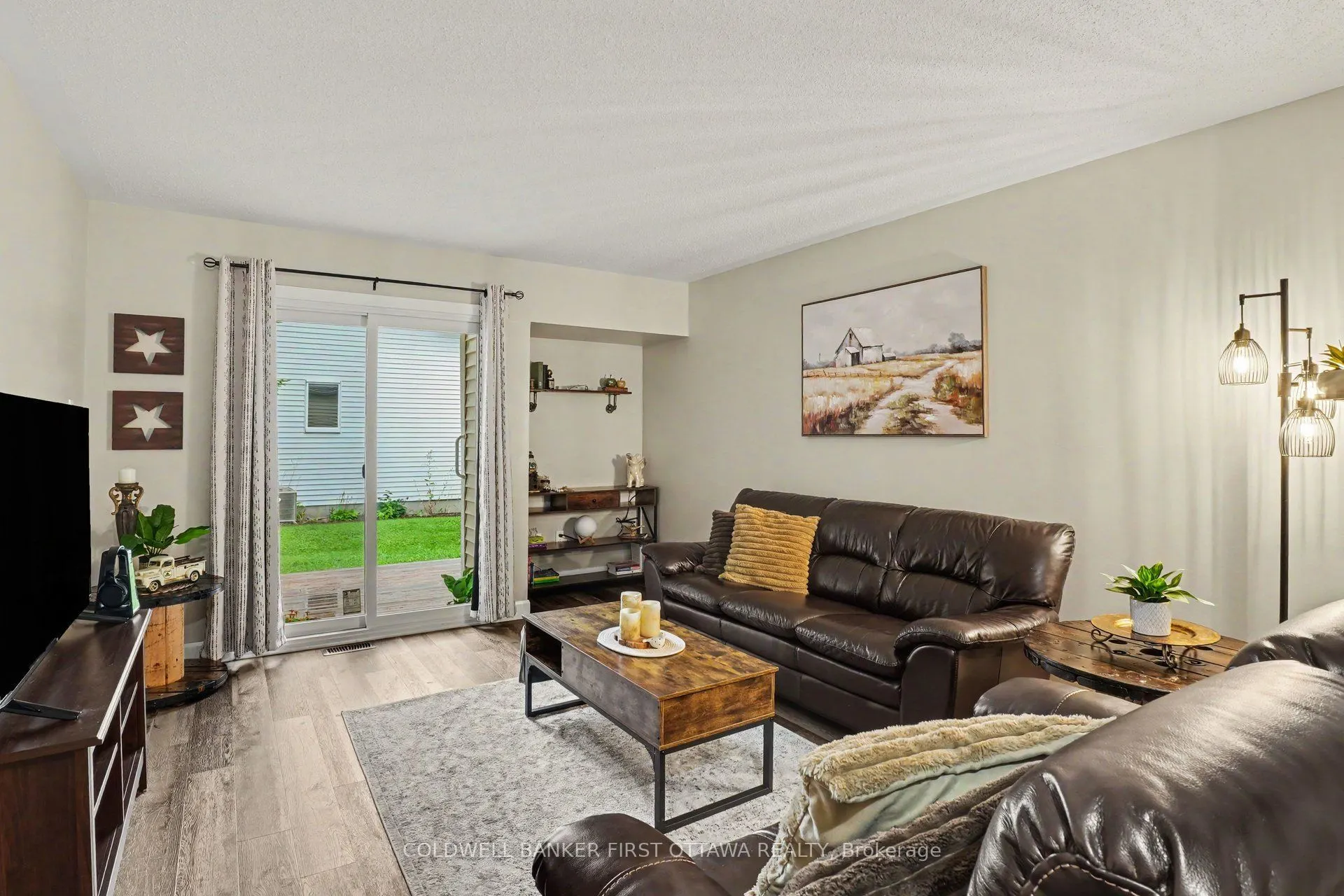 6 Bathurst Road #3
