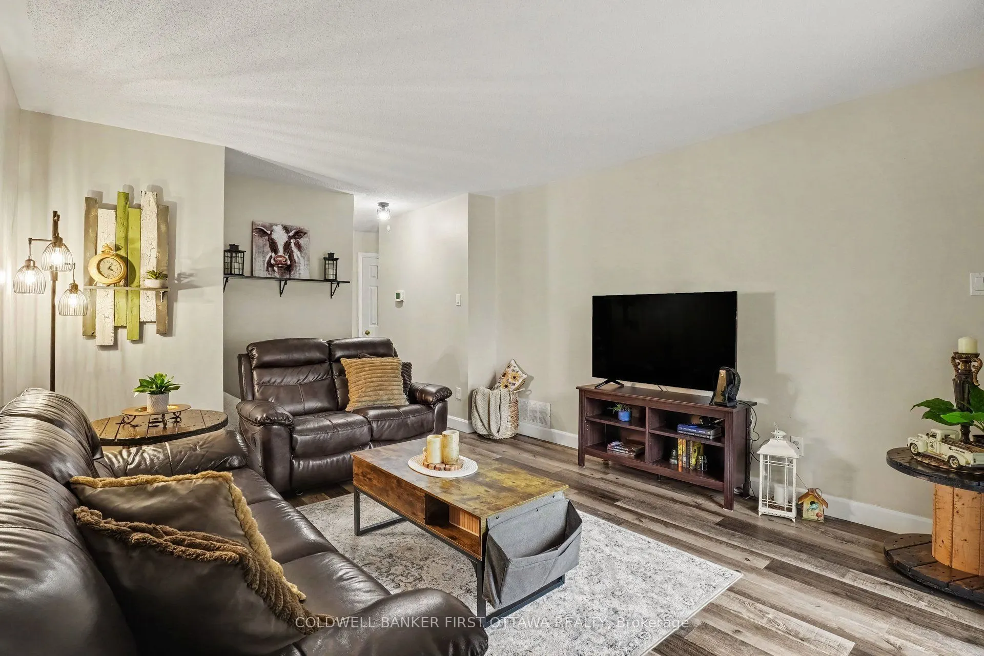 6 Bathurst Road #3