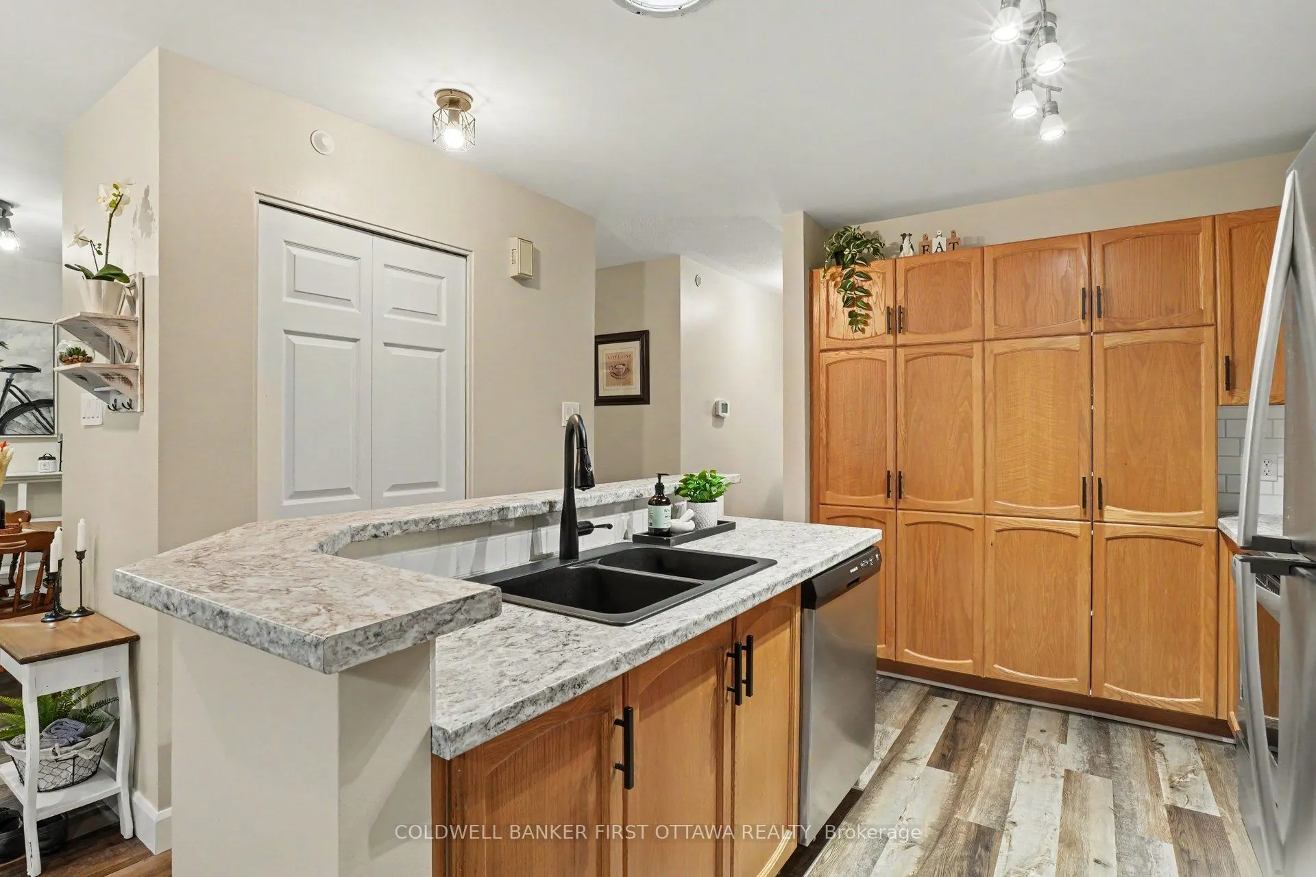 6 Bathurst Road #3