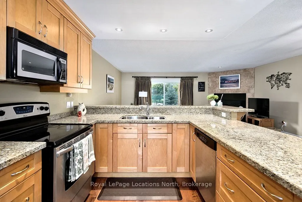 127 Alfred Street W #44