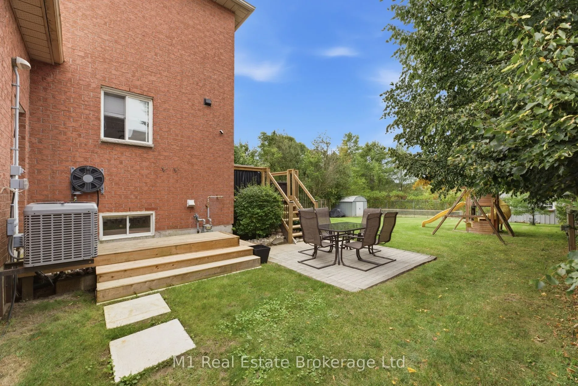 308 Daniel Crescent