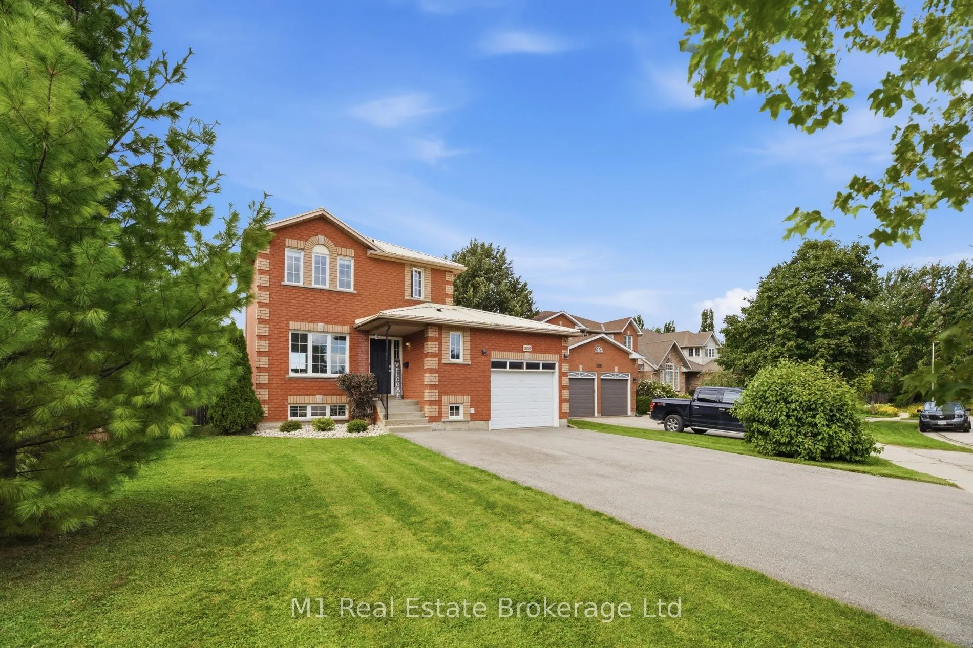 308 Daniel Crescent