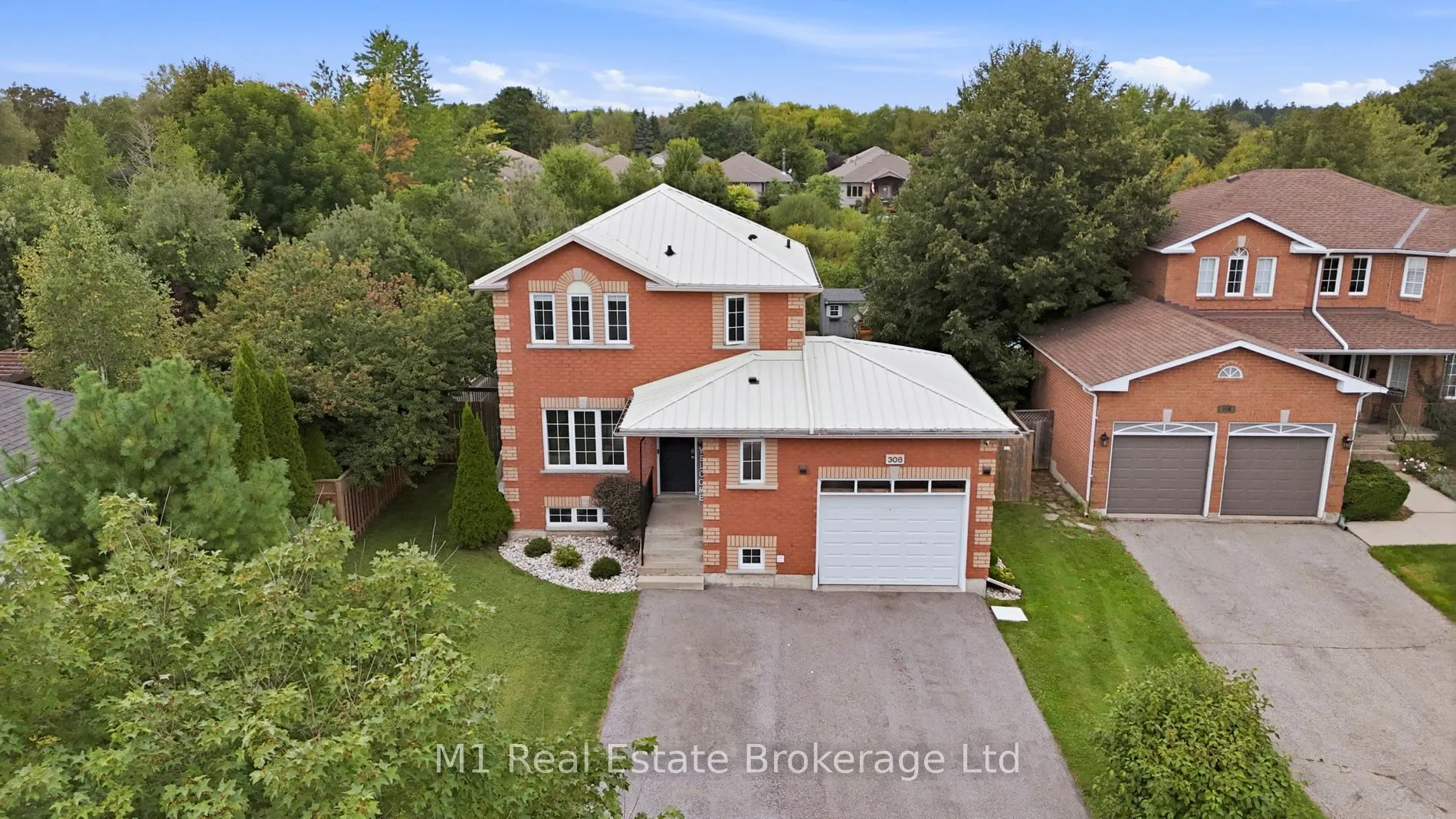 308 Daniel Crescent