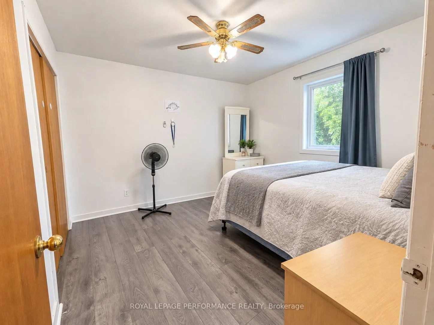 271-267 Twelfth Street W
