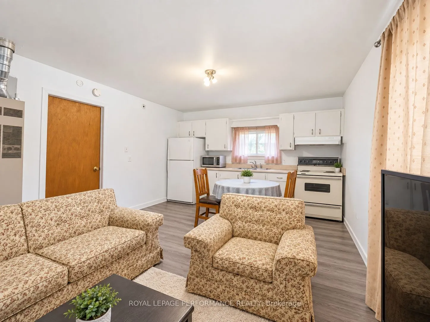 271-267 Twelfth Street W