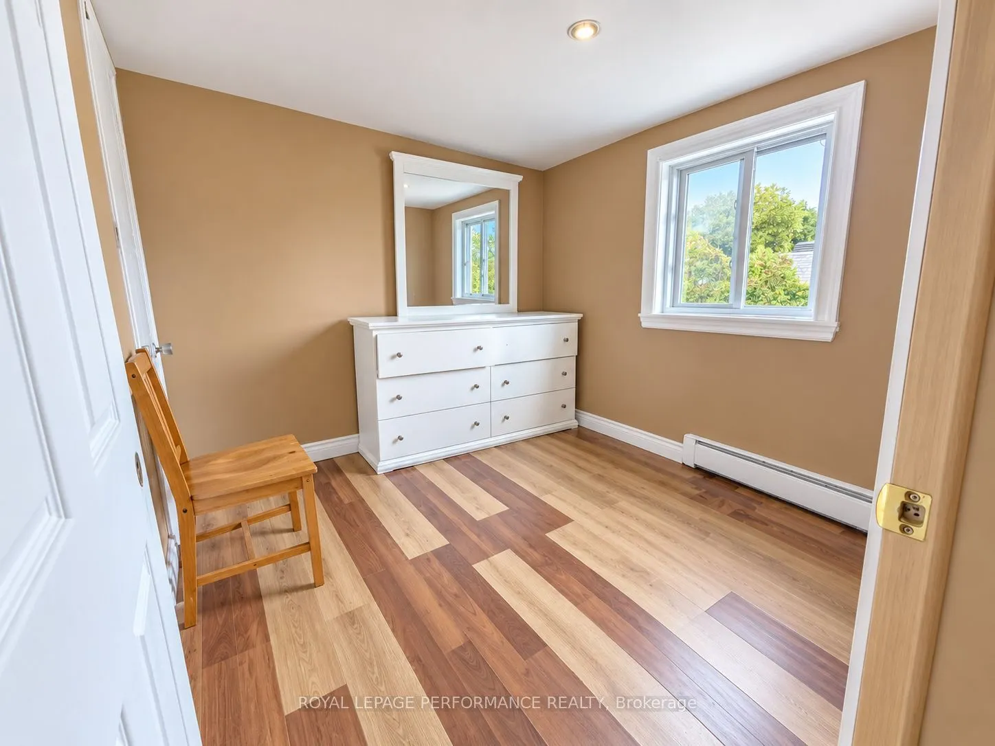 271-267 Twelfth Street W