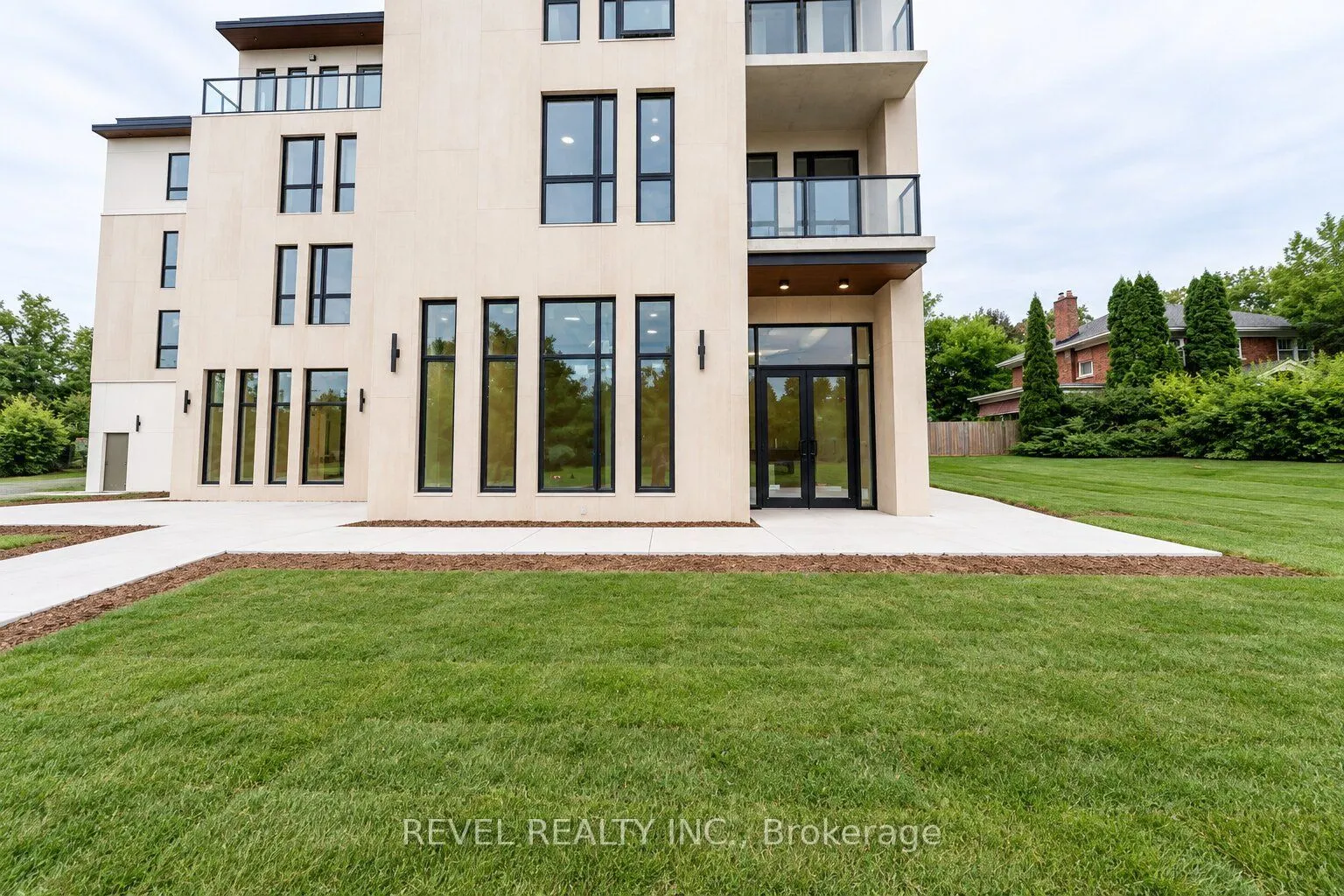 4390 Hillview Drive #A