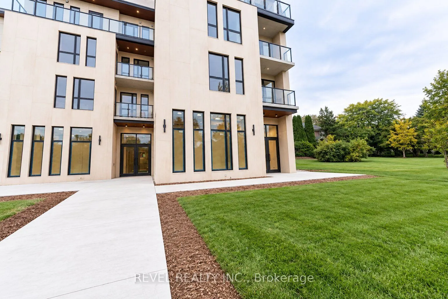 4390 Hillview Drive #A