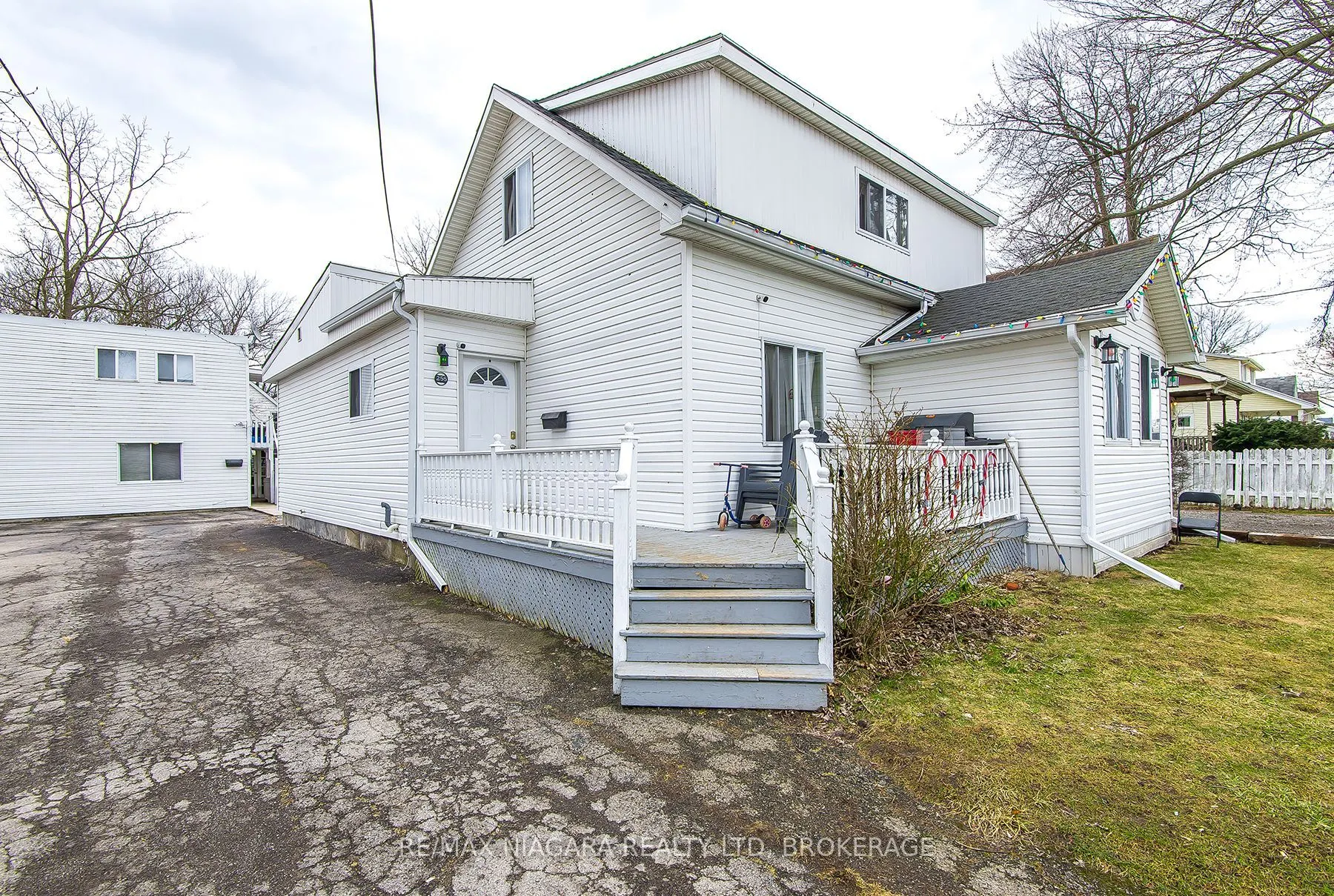 255 Mellanby Avenue