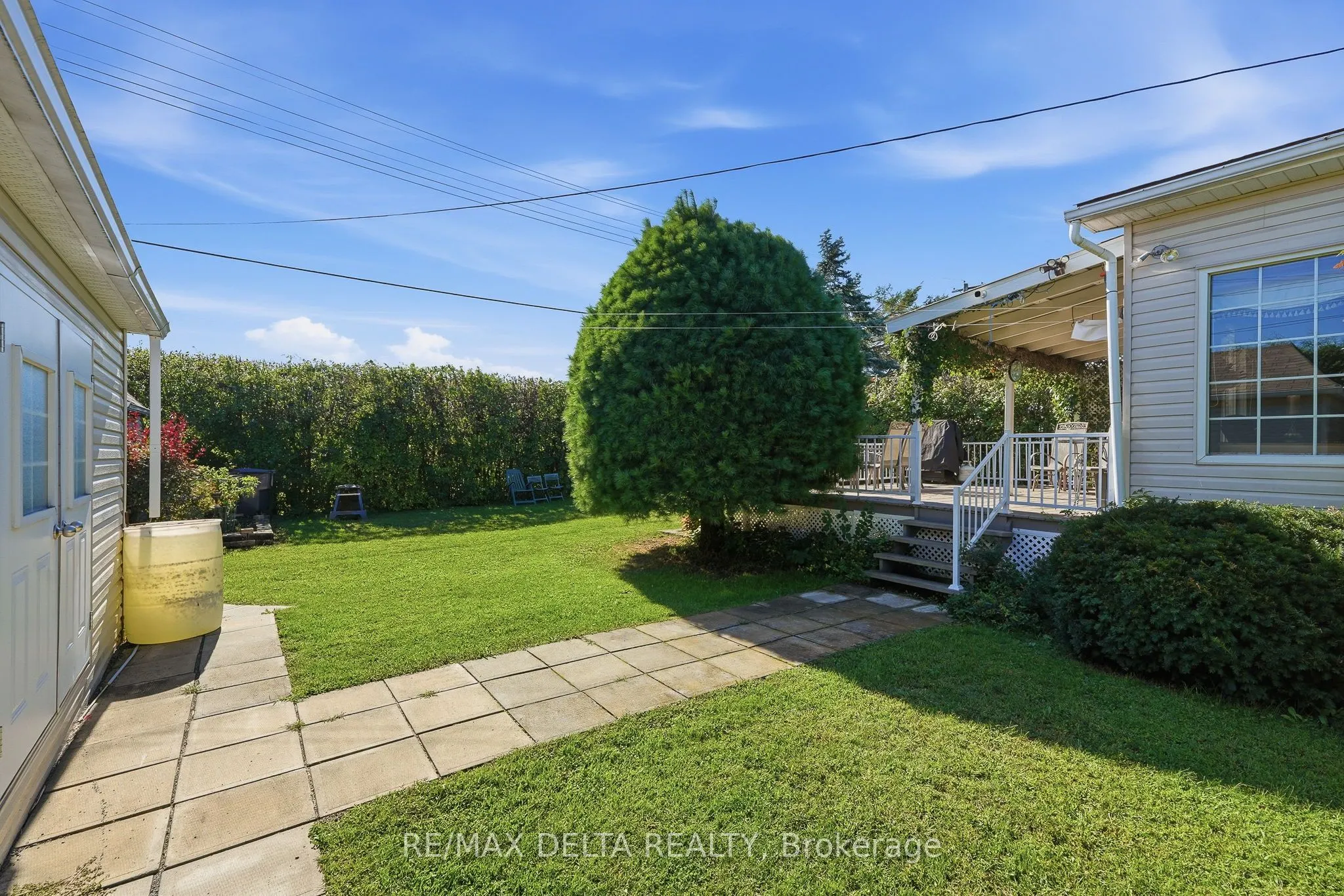 583 Theriault Street
