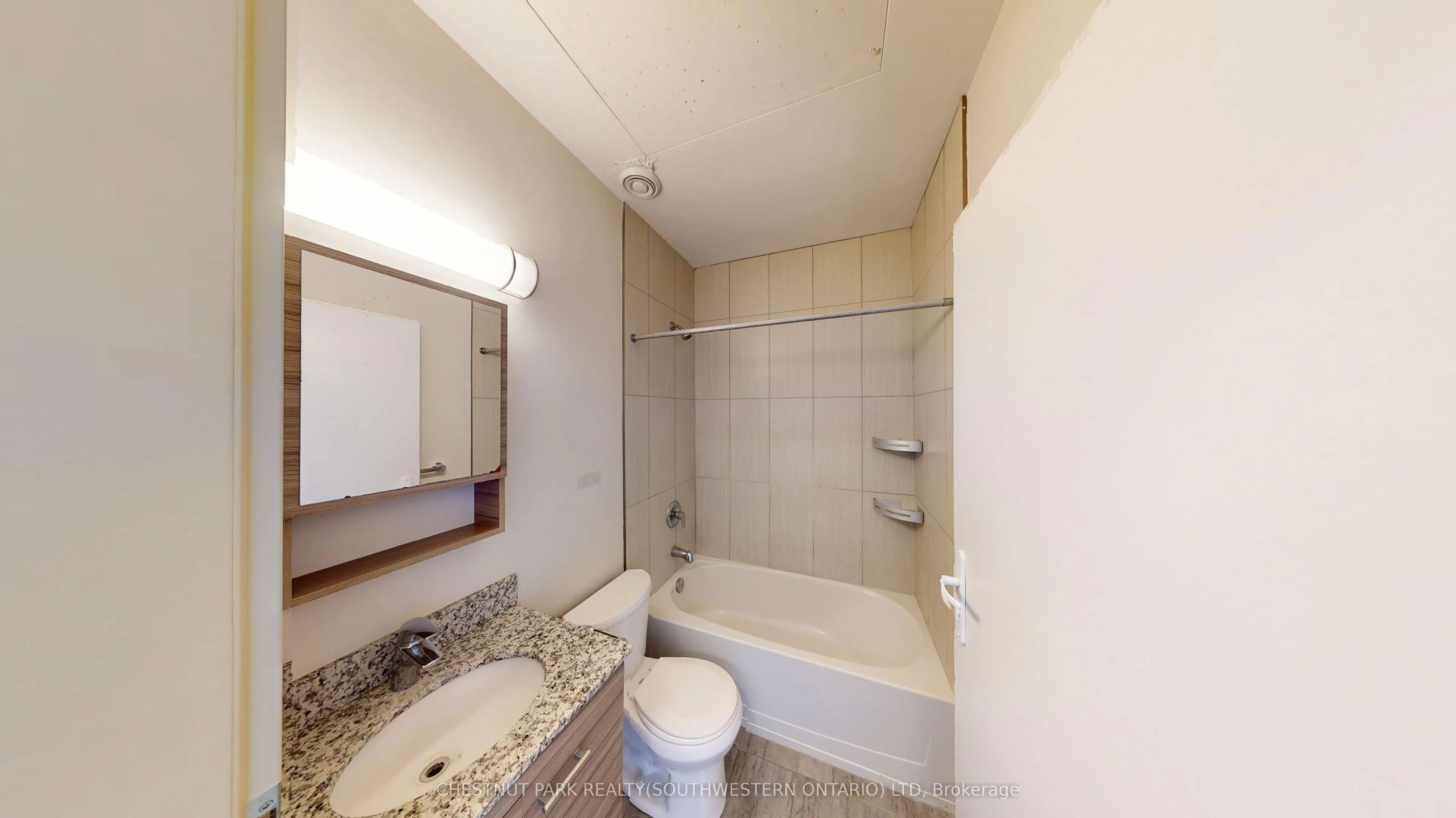 253 Albert Street #216