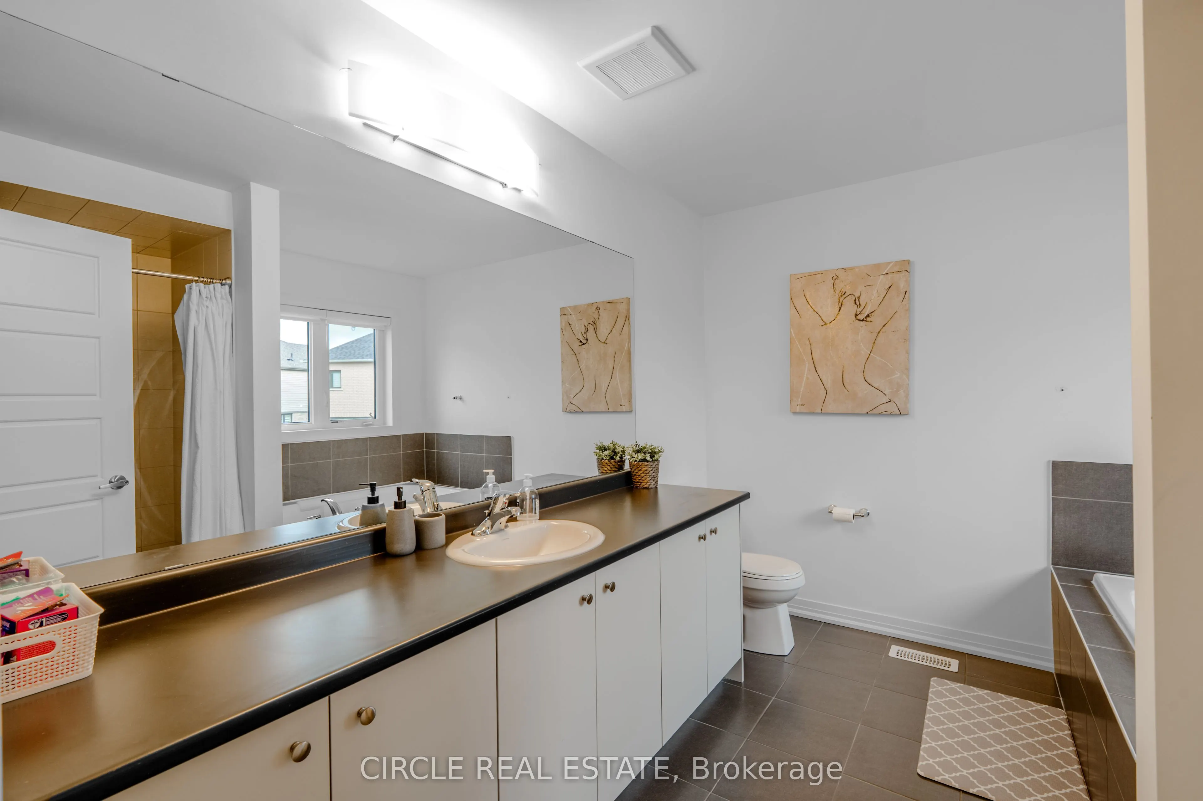 30 Heritage Way