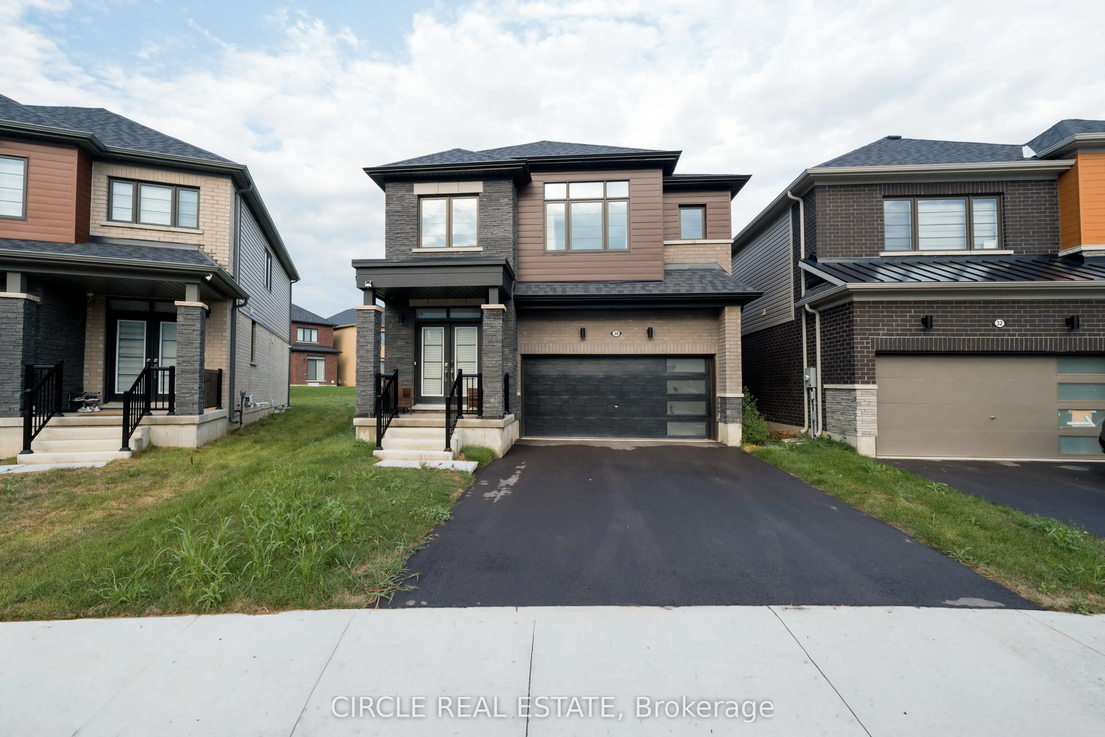 30 Heritage Way