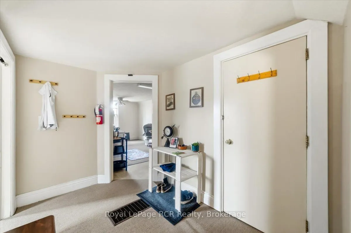 271 7th Street E