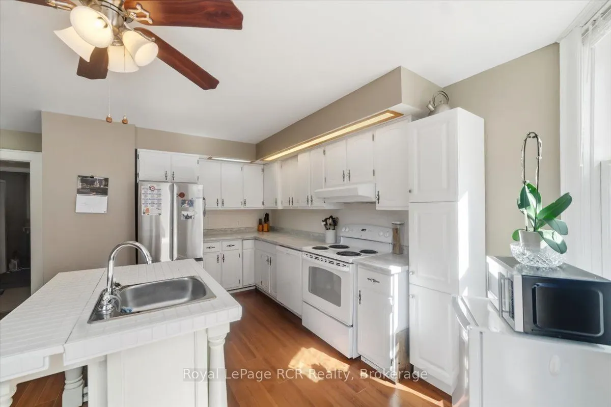 271 7th Street E