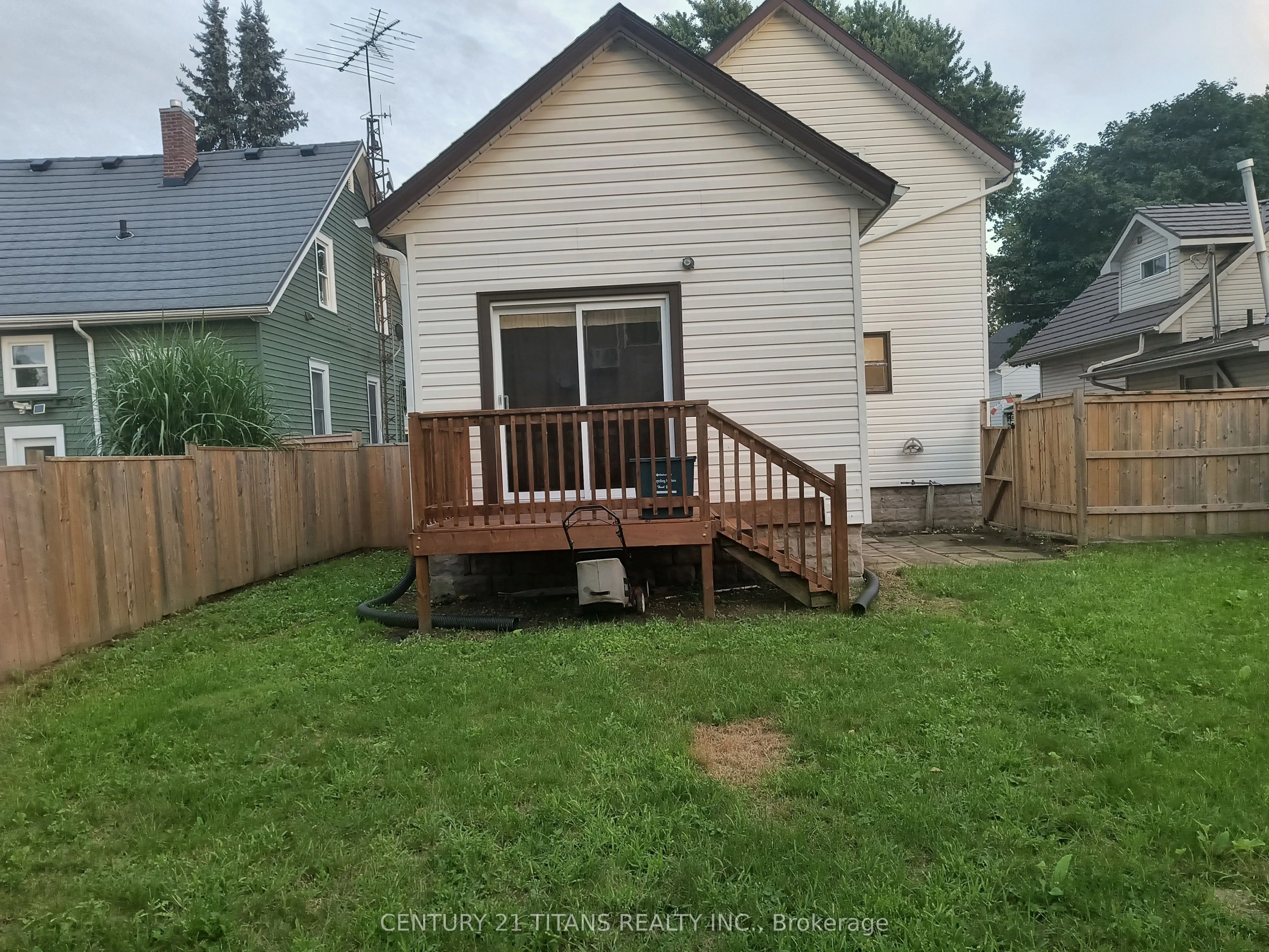 5 Poplar Street