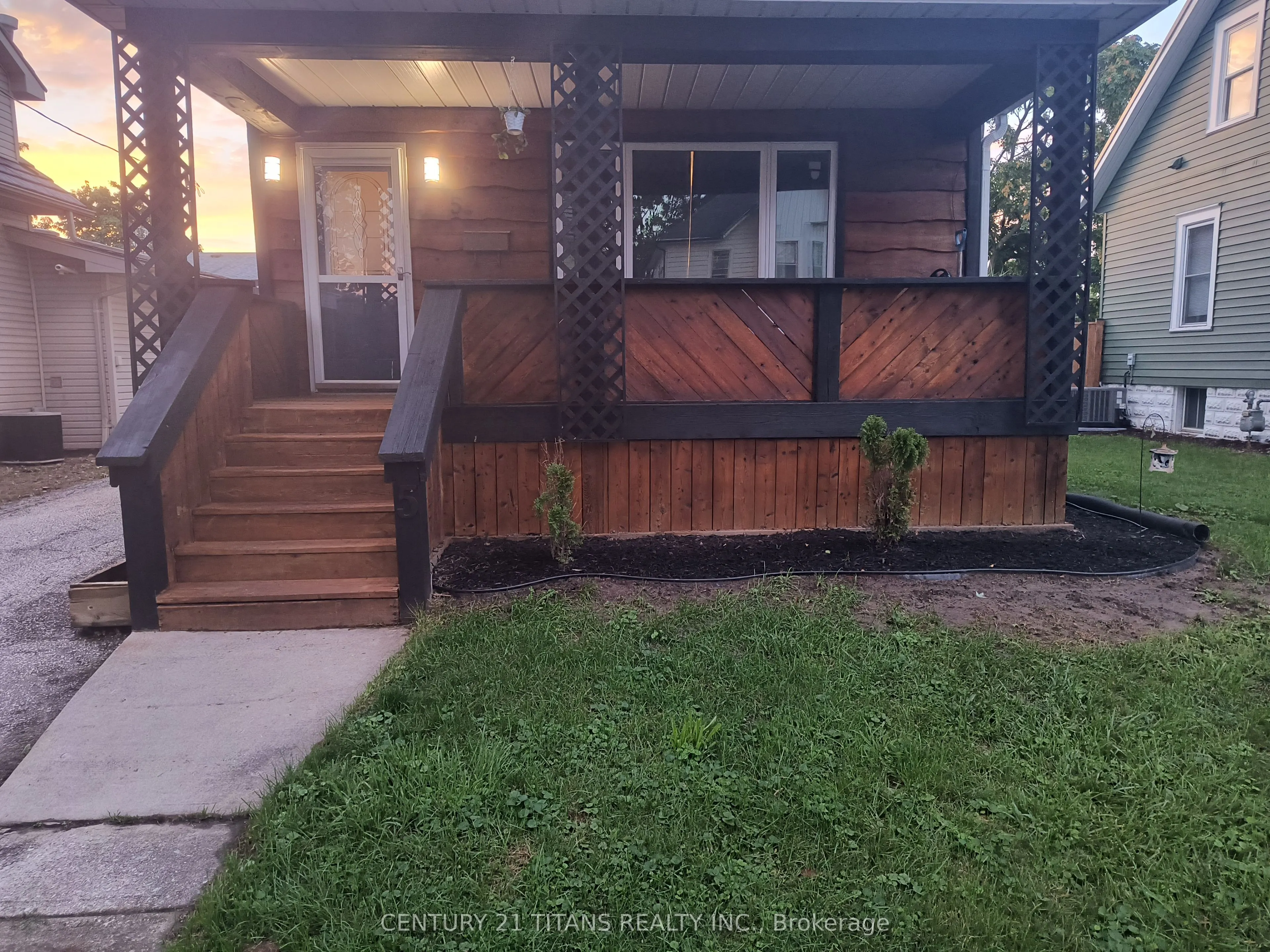 5 Poplar Street