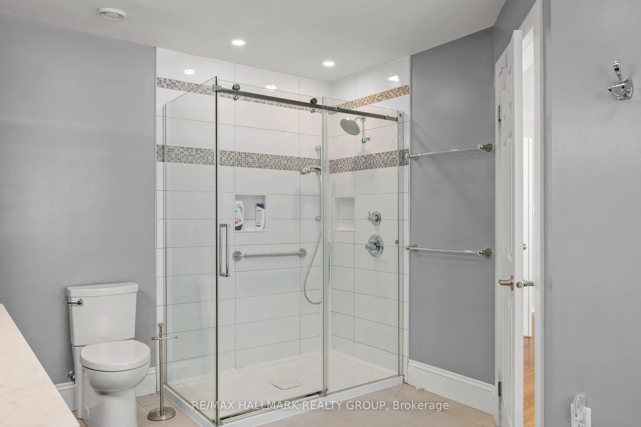 1381 Montresor Way