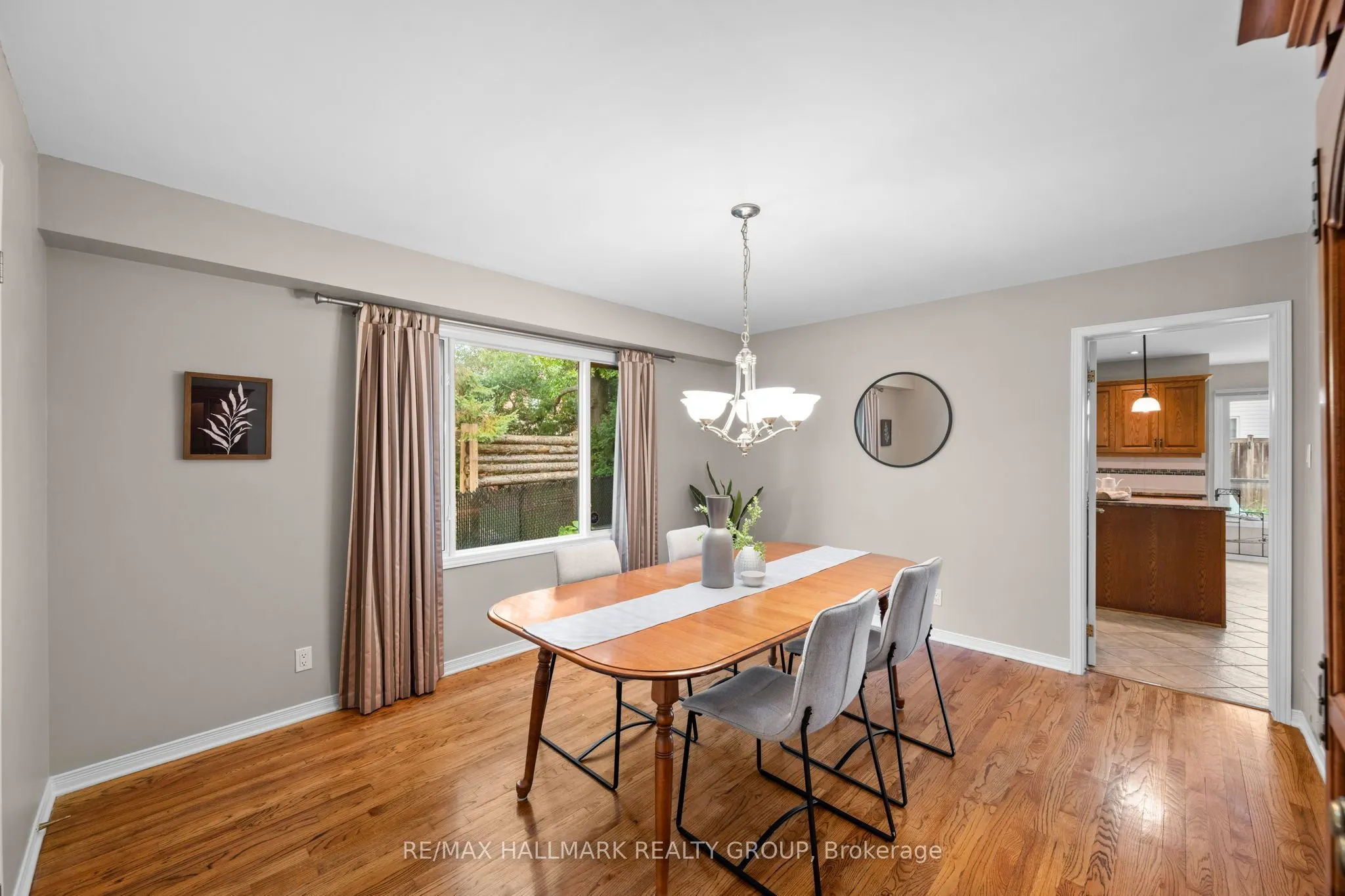1381 Montresor Way