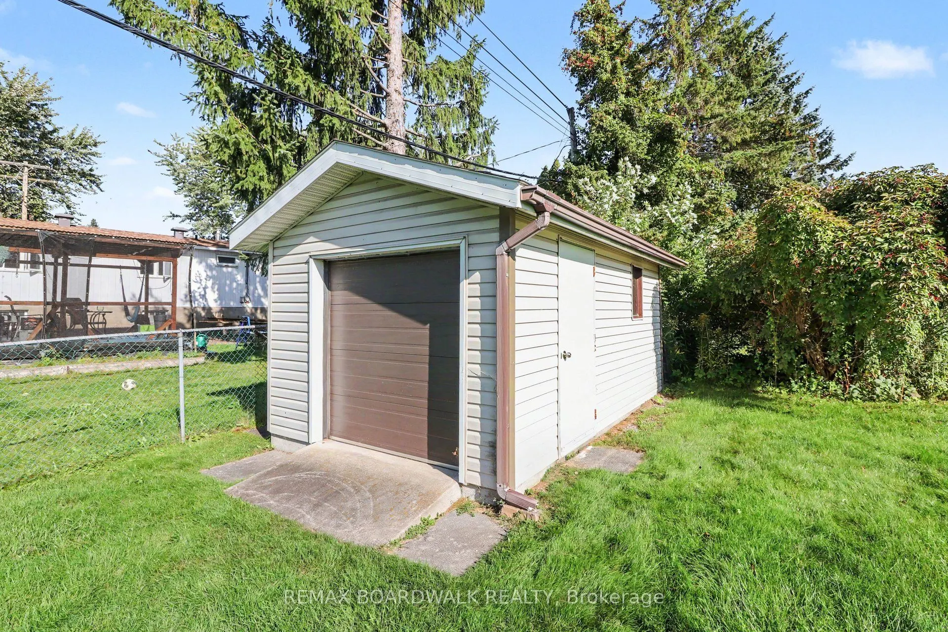 389 Hatfield Crescent