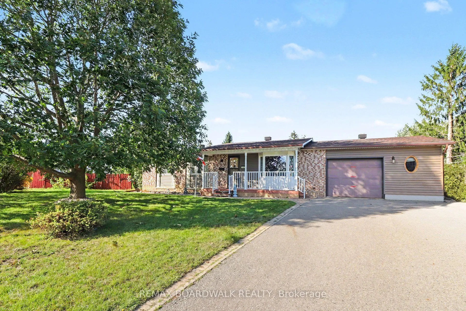 389 Hatfield Crescent