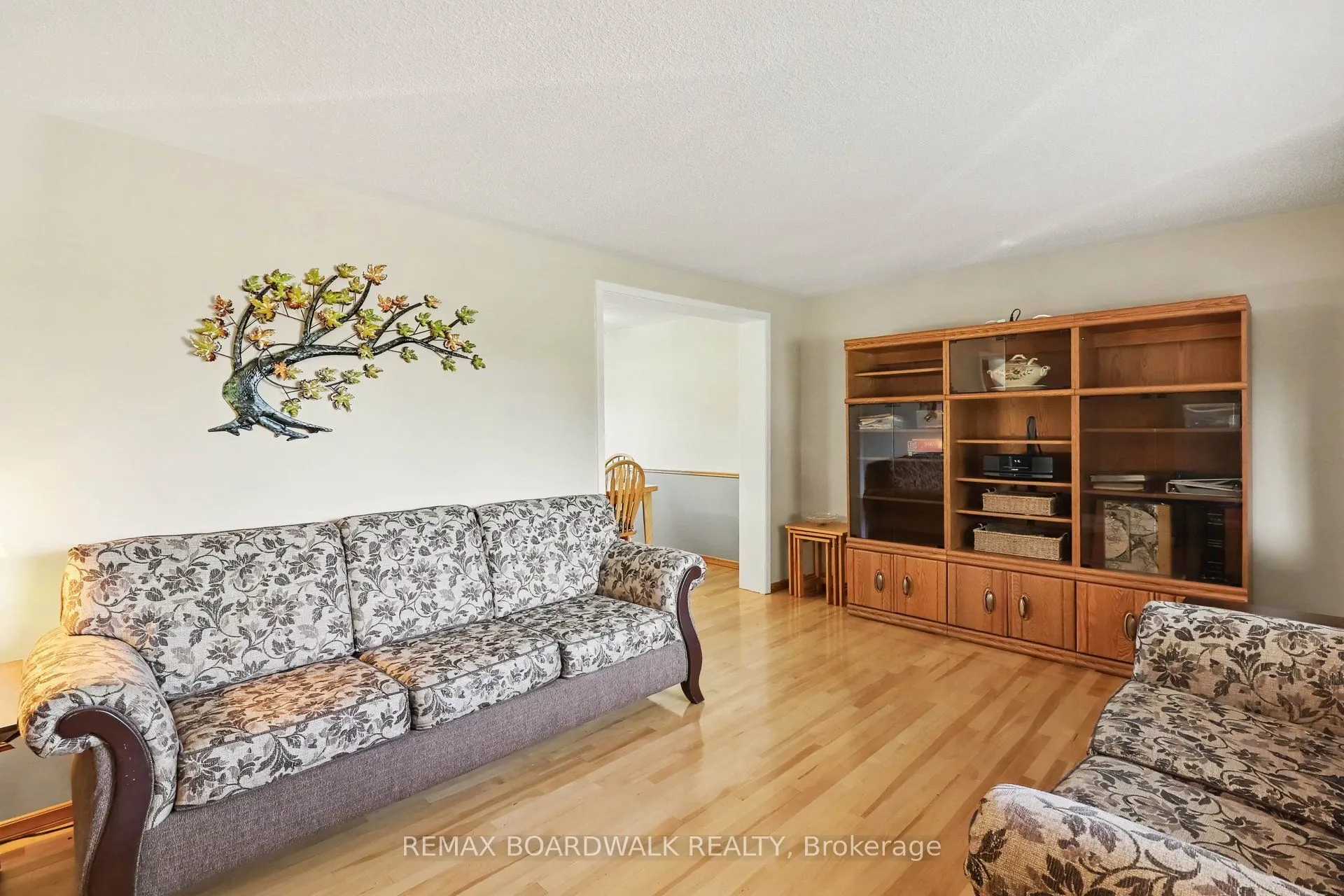 389 Hatfield Crescent