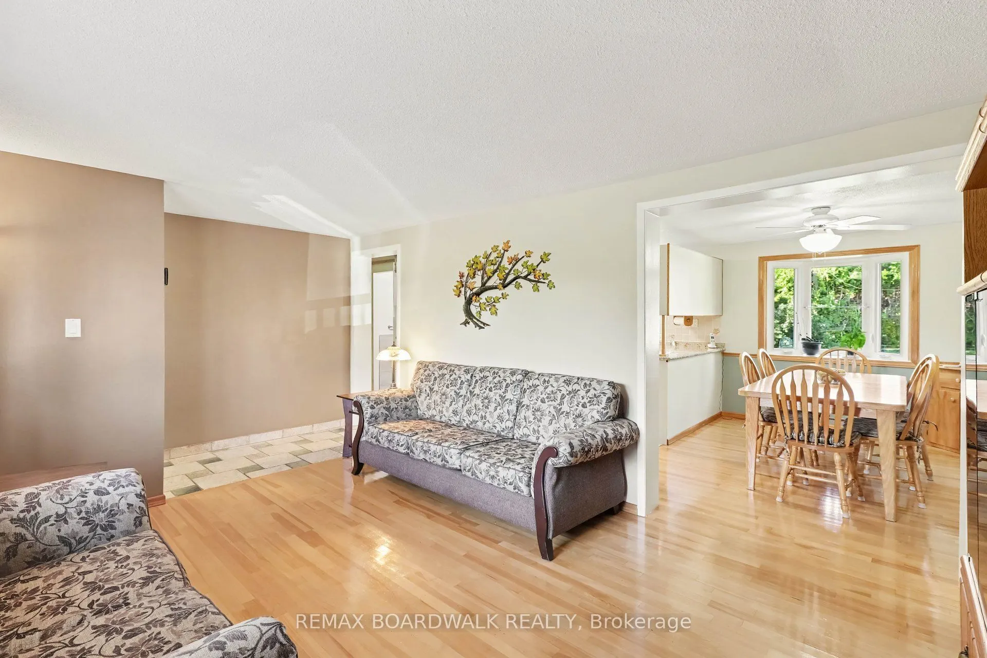 389 Hatfield Crescent