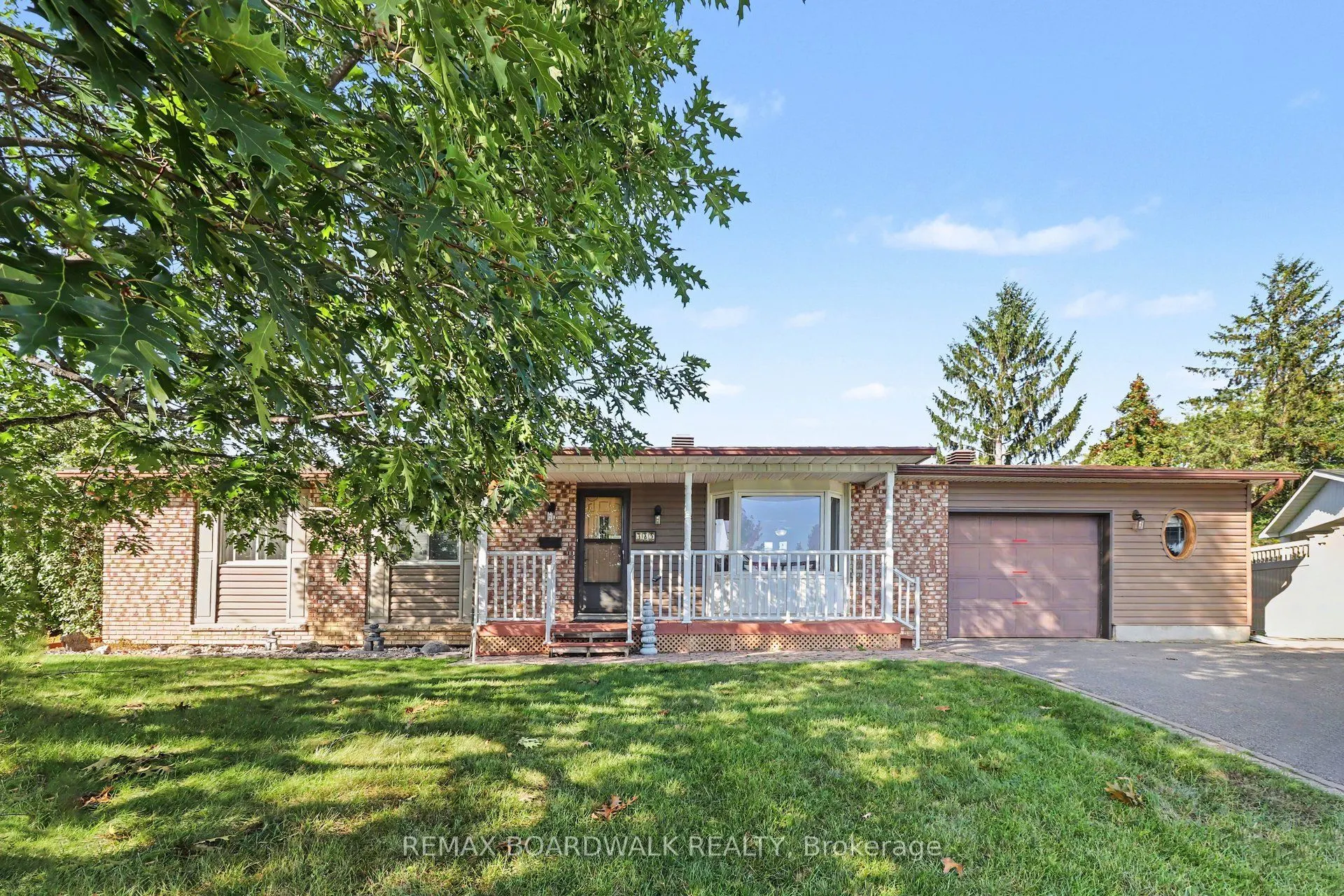 389 Hatfield Crescent