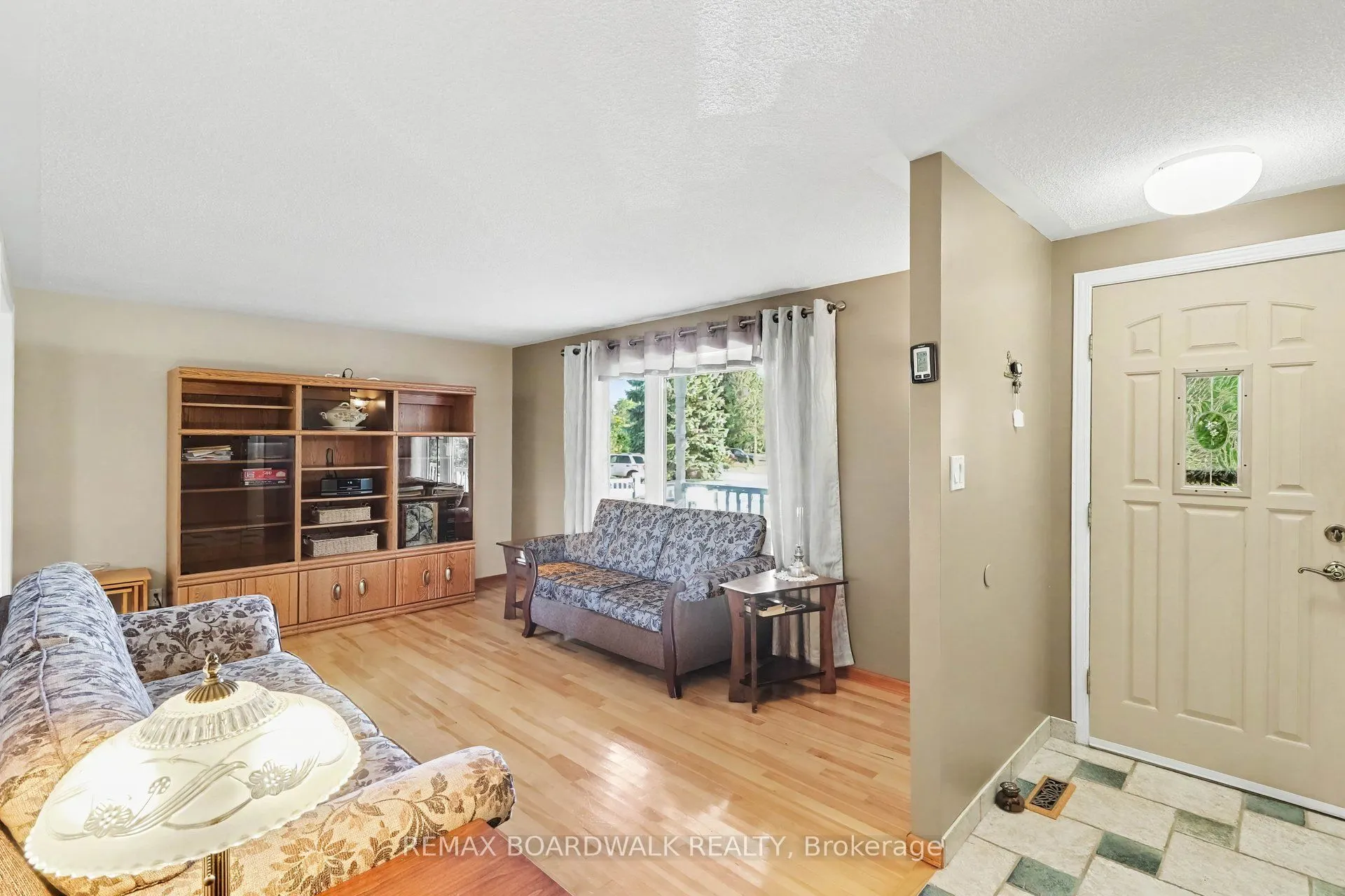 389 Hatfield Crescent